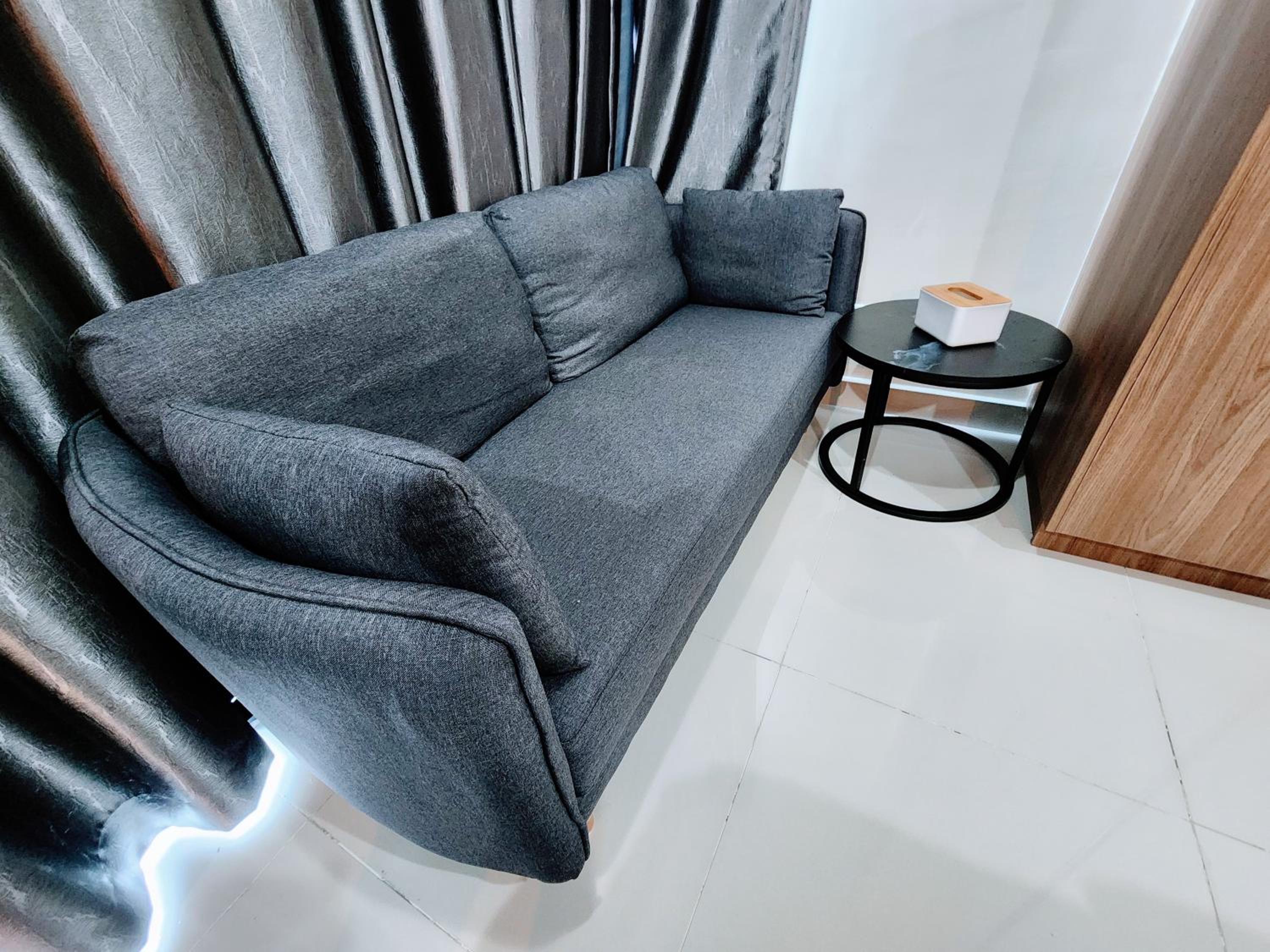 Kozi Square Twin Room with Smart TV & free Wi-fi photo 5