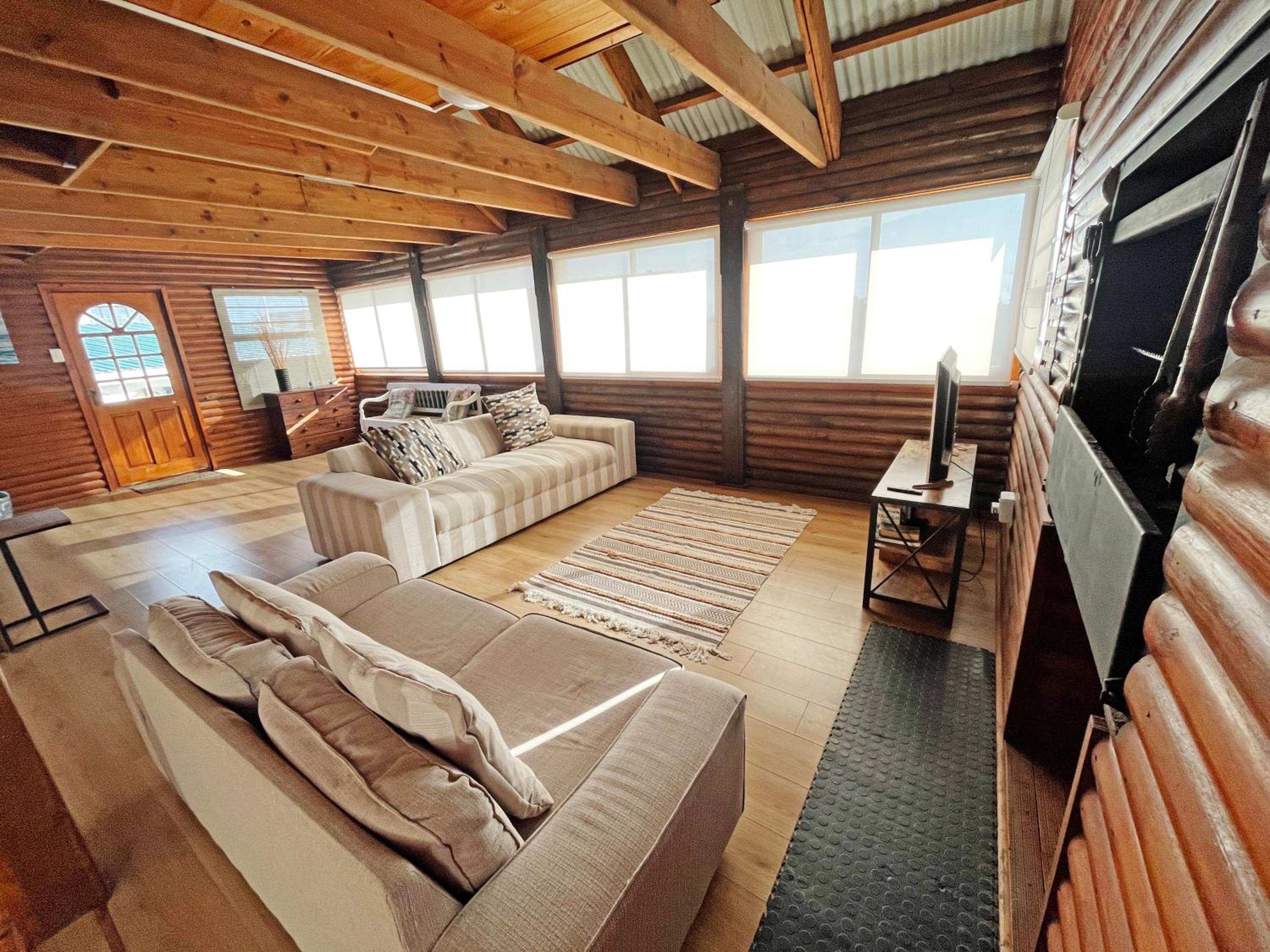 Jeffreysbay charming wooden house close to beach