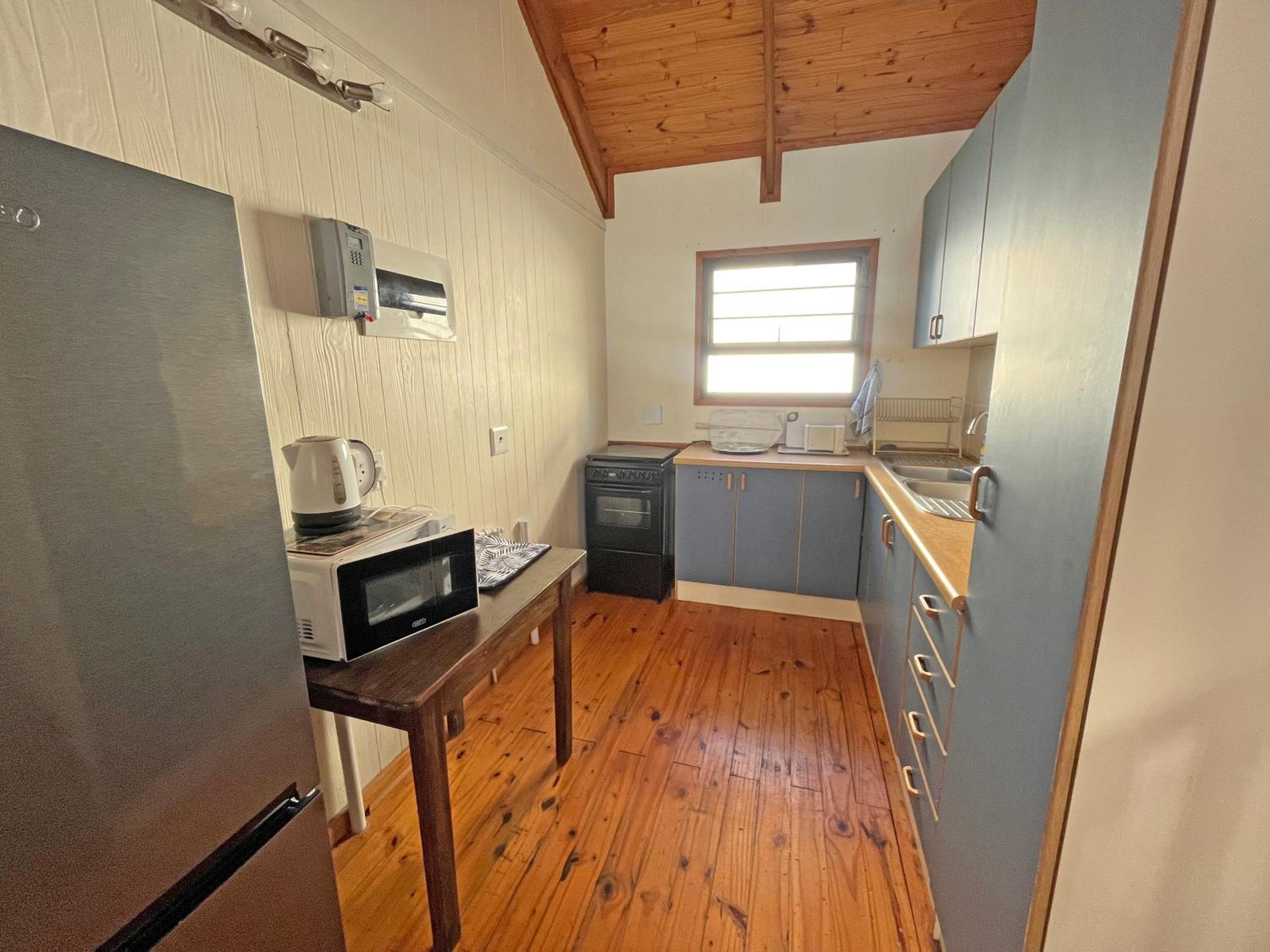 Jeffreysbay charming wooden house close to beach