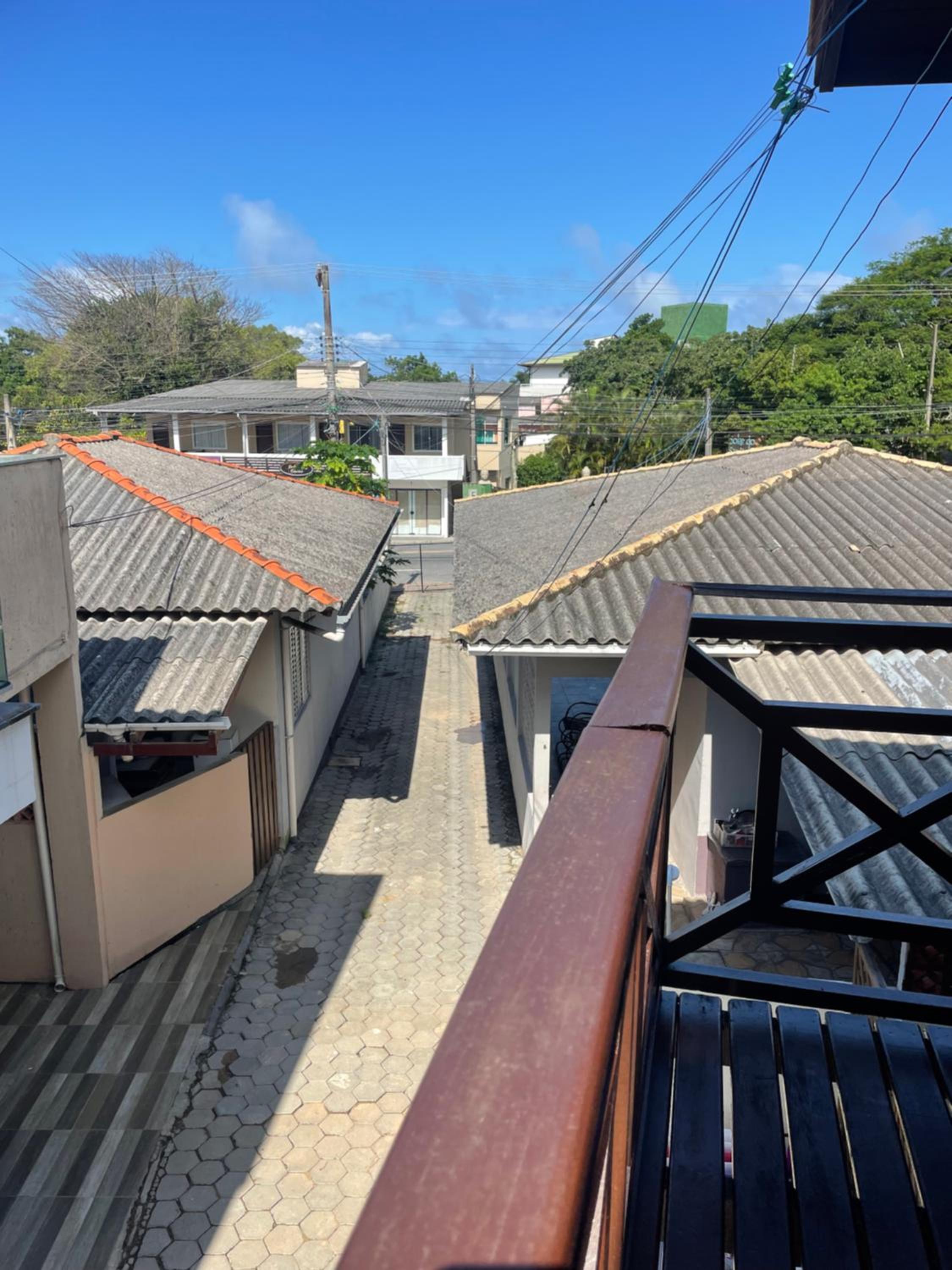 Sobrado com piscina no Santinho