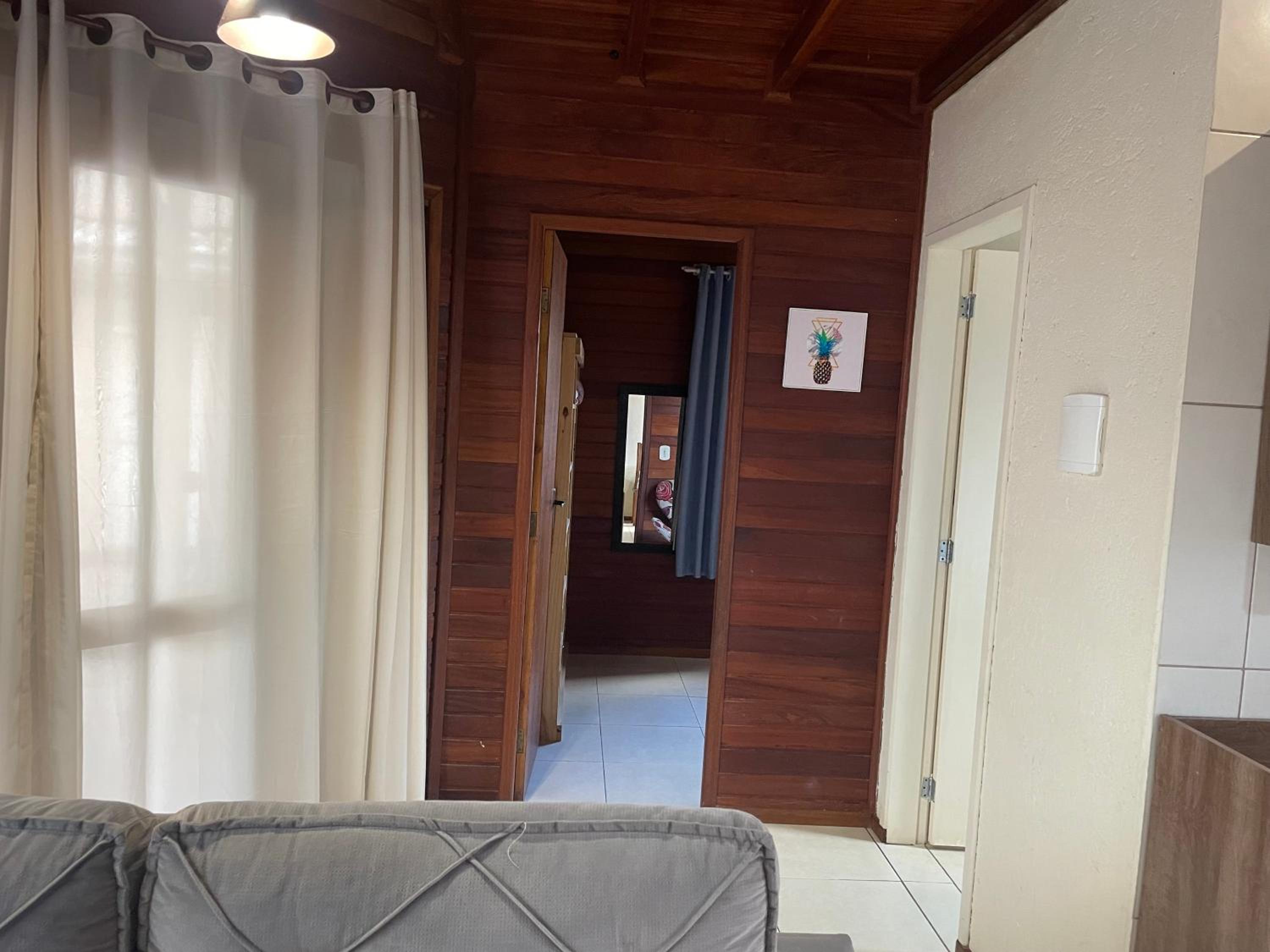 Sobrado com piscina no Santinho