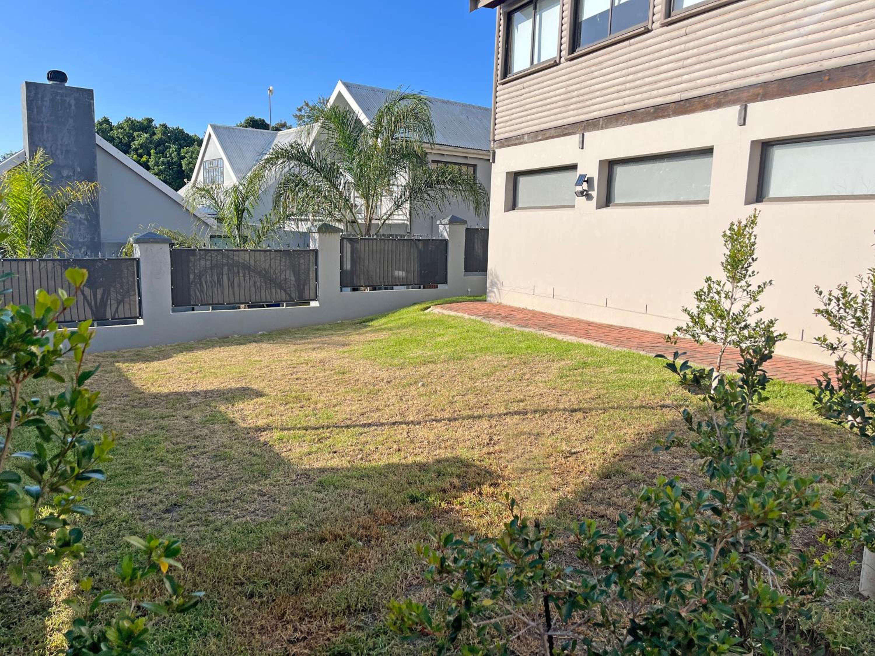 Jeffreysbay charming wooden house close to beach