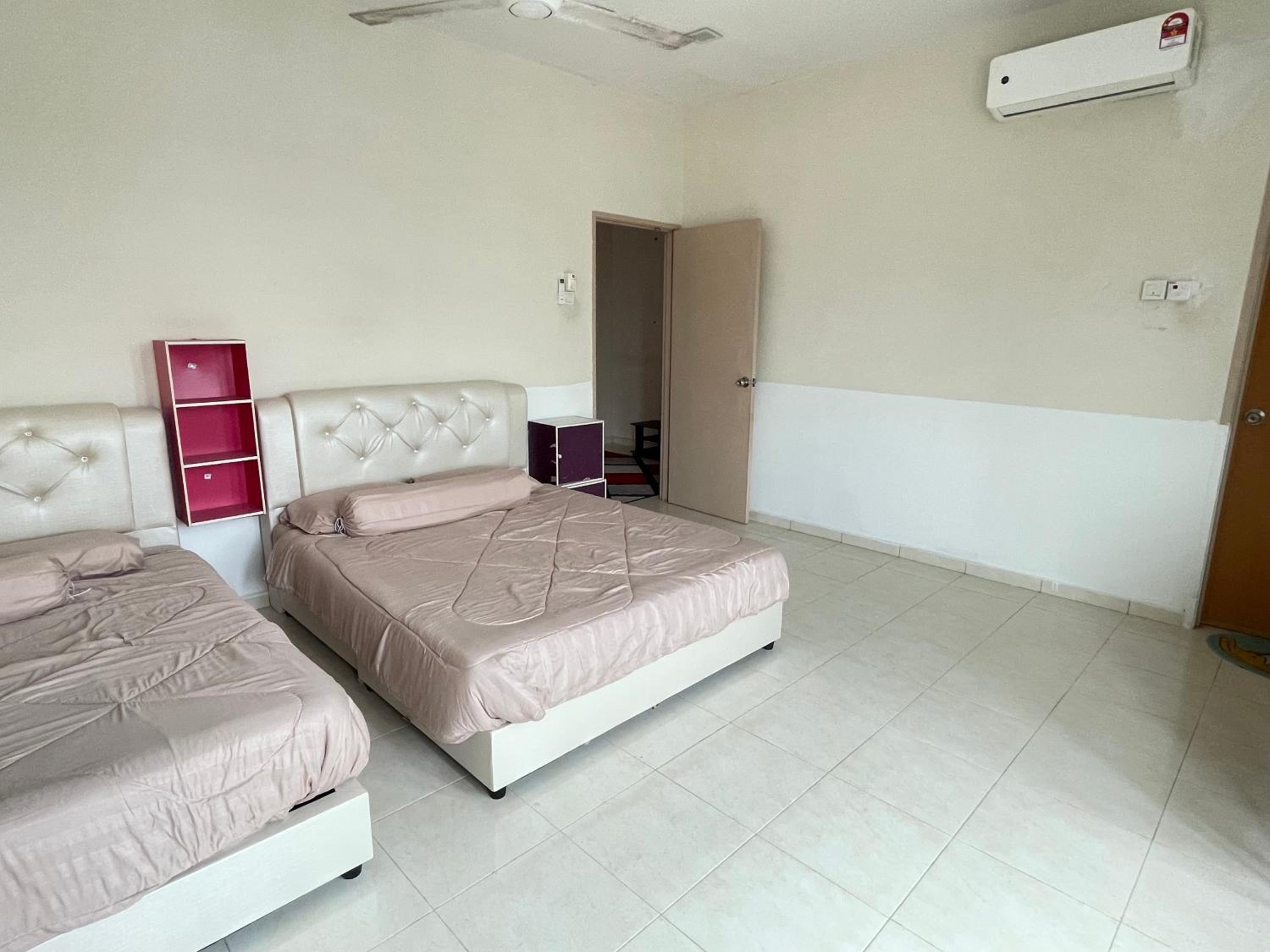 Kuza Homes Batu Berendam photo 5