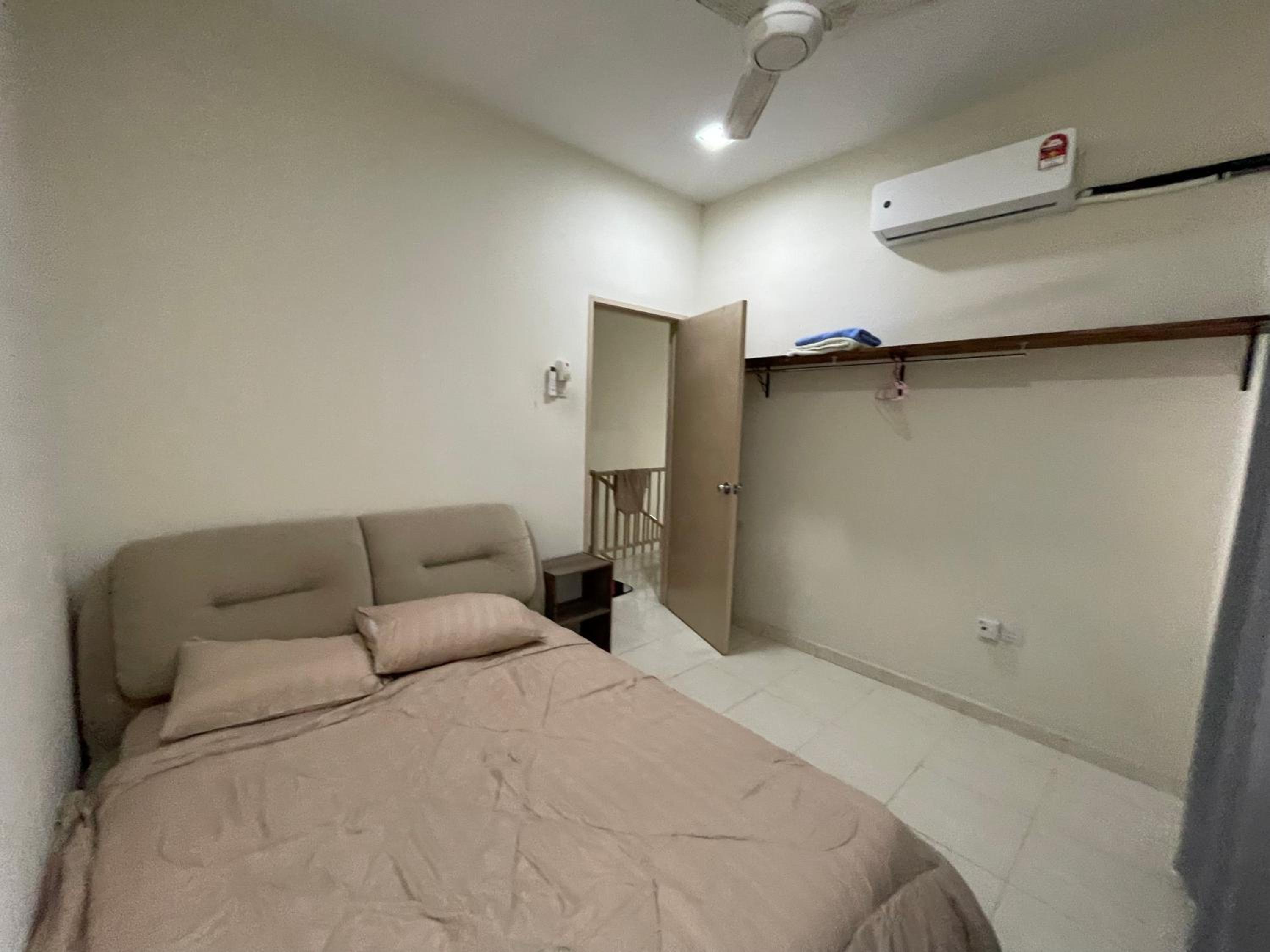 Kuza Homes Batu Berendam photo 7
