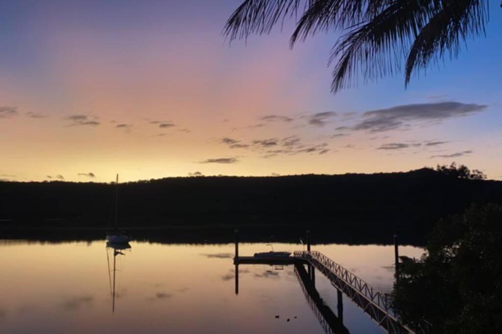 Waterfront, Deep Water Pontoon, views to Straddie