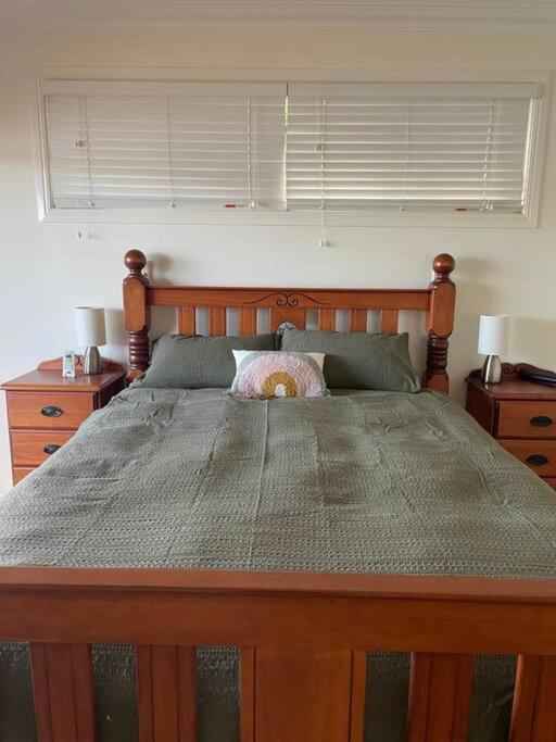 Waterfront, Deep Water Pontoon, views to Straddie