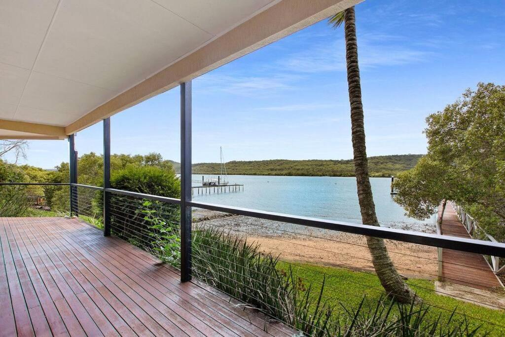 Waterfront, Deep Water Pontoon, views to Straddie