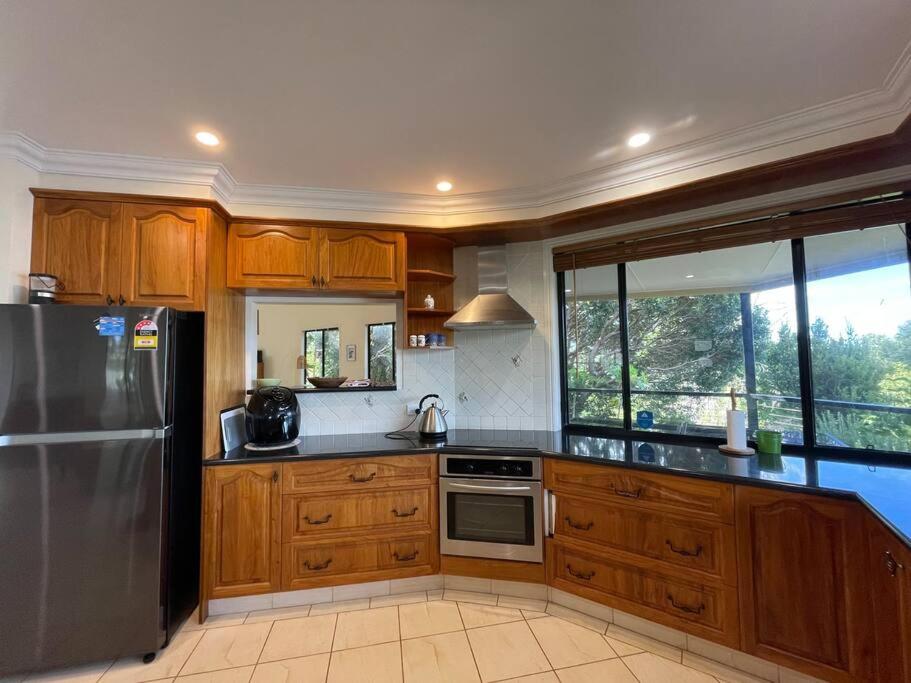 Waterfront, Deep Water Pontoon, views to Straddie