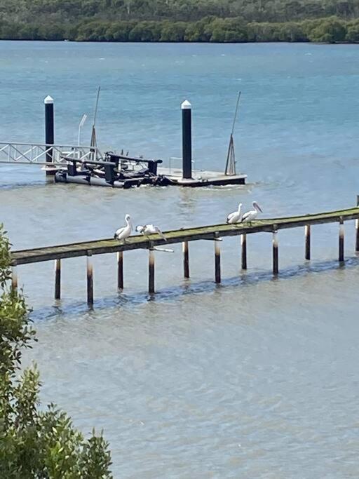 Waterfront, Deep Water Pontoon, views to Straddie