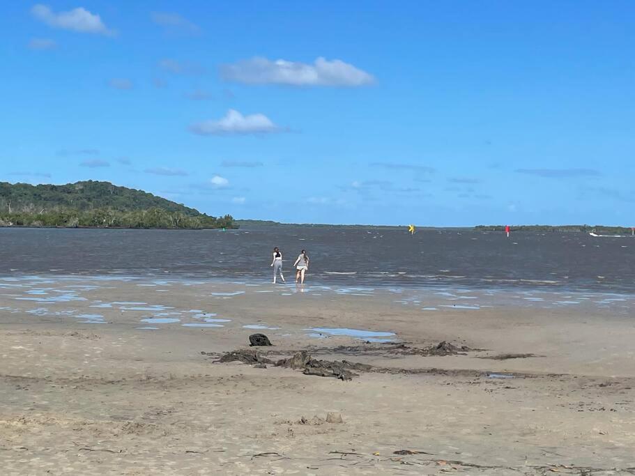 Waterfront, Deep Water Pontoon, views to Straddie