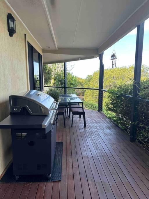 Waterfront, Deep Water Pontoon, views to Straddie