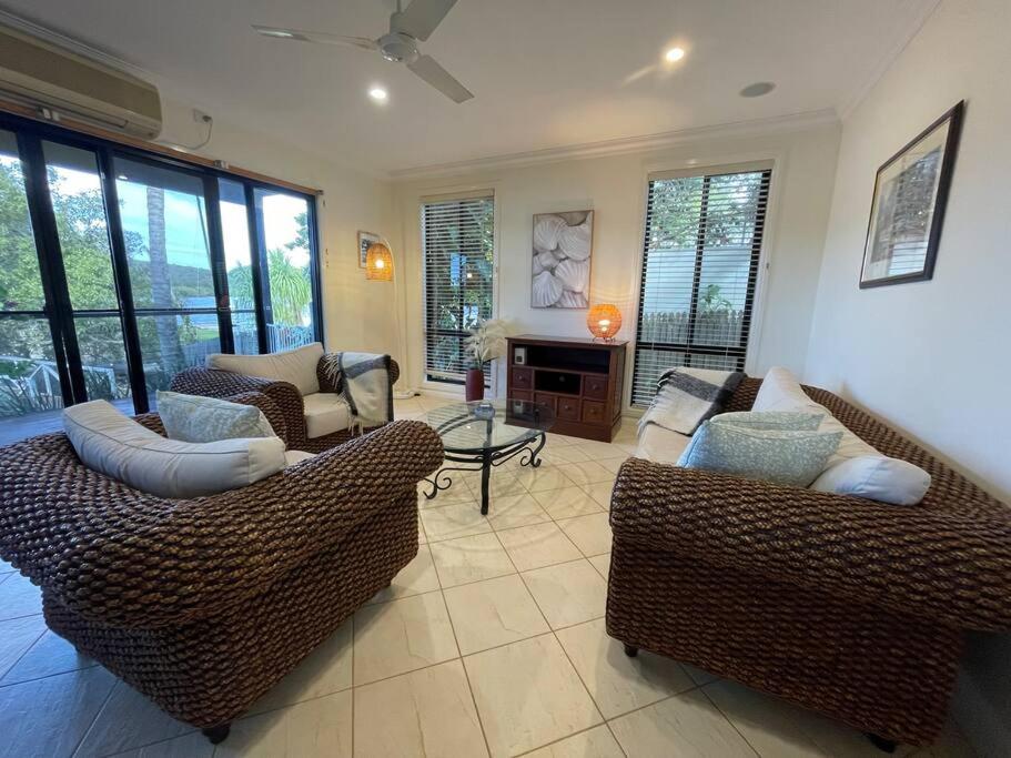 Waterfront, Deep Water Pontoon, views to Straddie