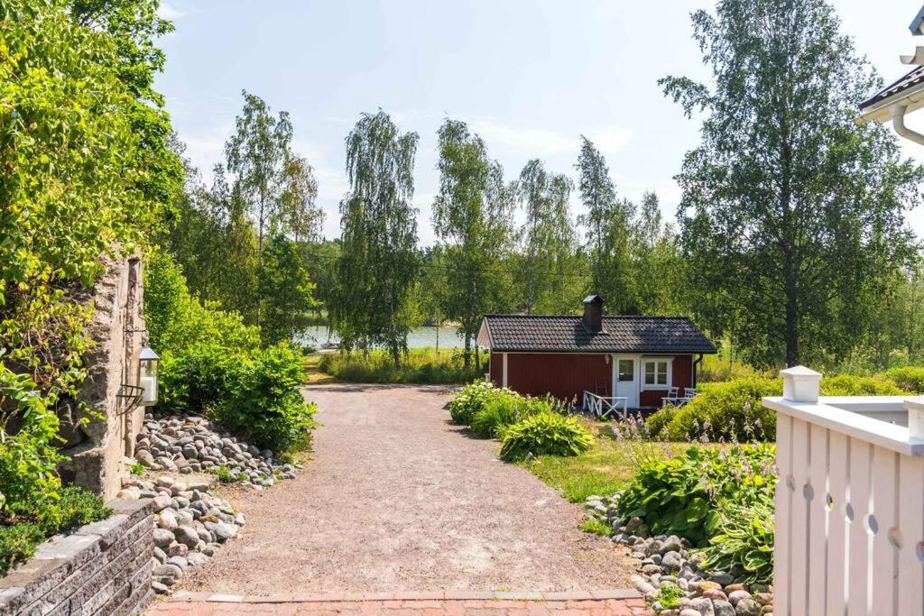 Cottage Charm - Cozy Getaway in the Archipelago view 4