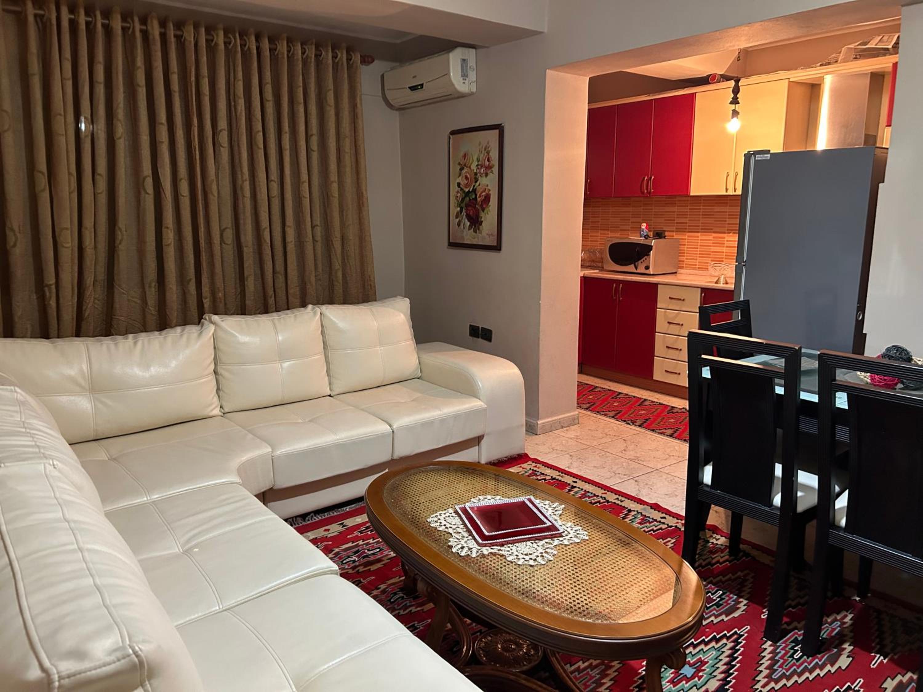 APARTMENT Toxhi
