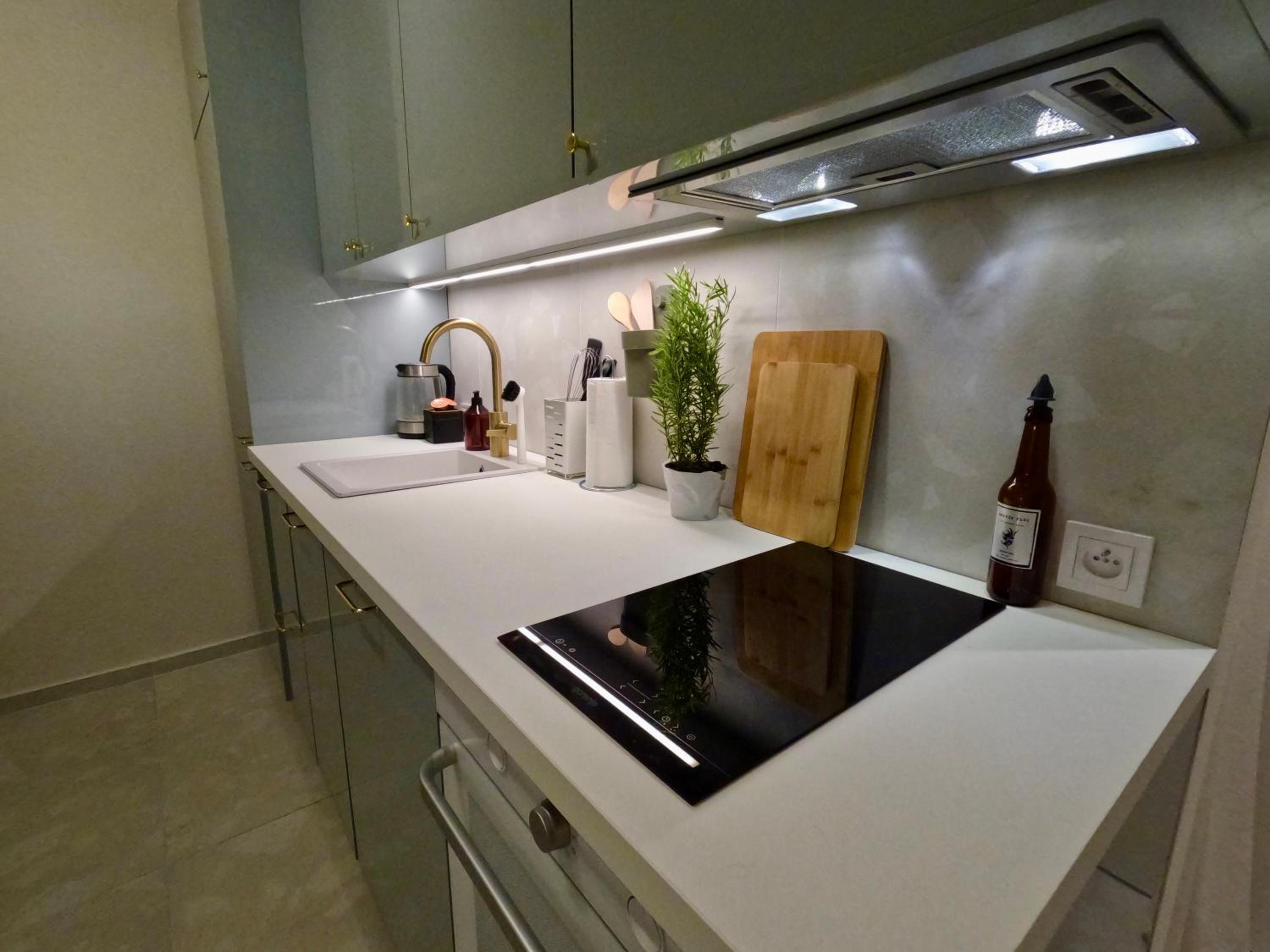 Urban Retreat I Modern Boho Apartments in Lovely Letná District - 10 minutes from Old Town
