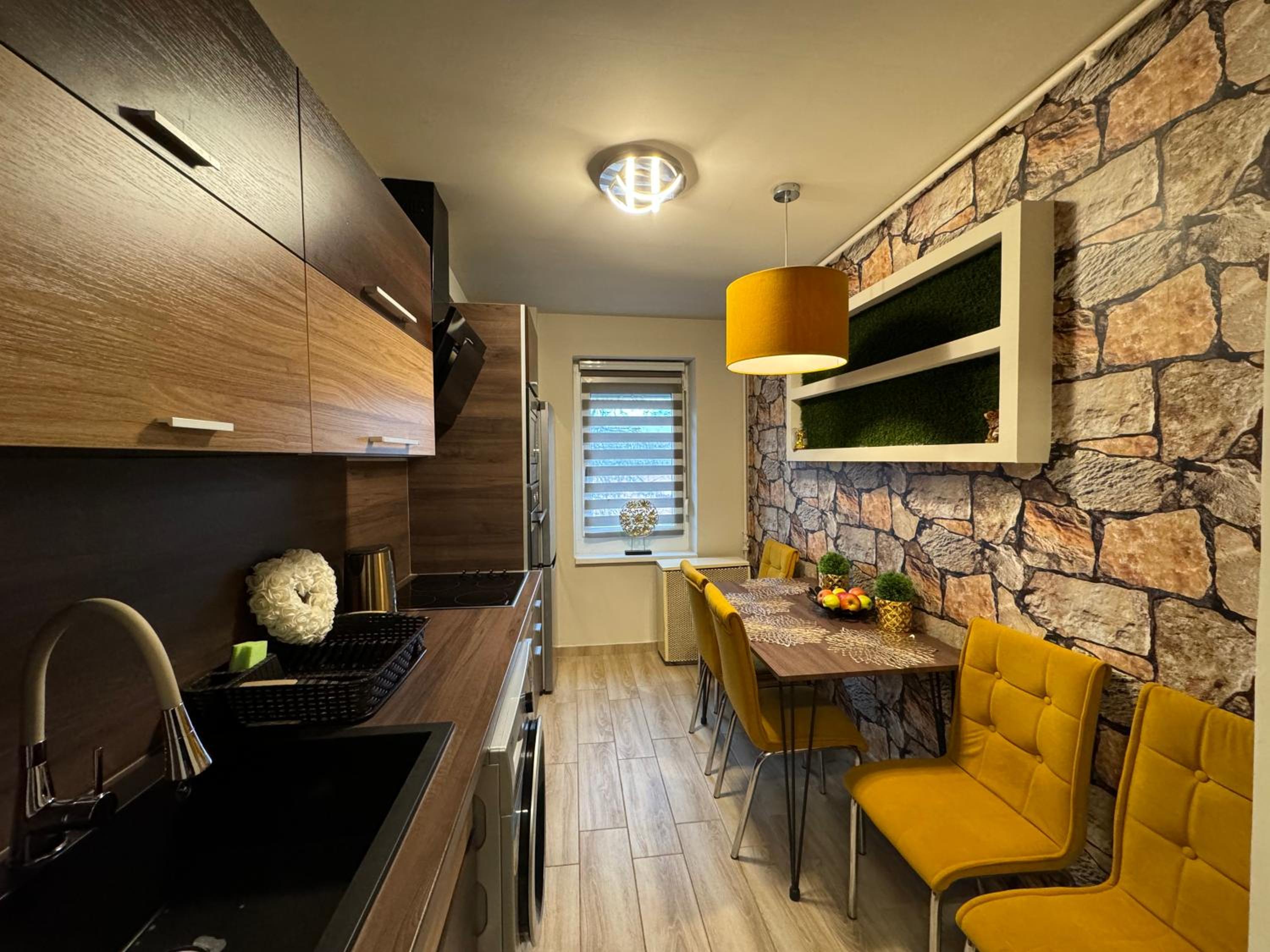 Mox Downtown Apartman view 4