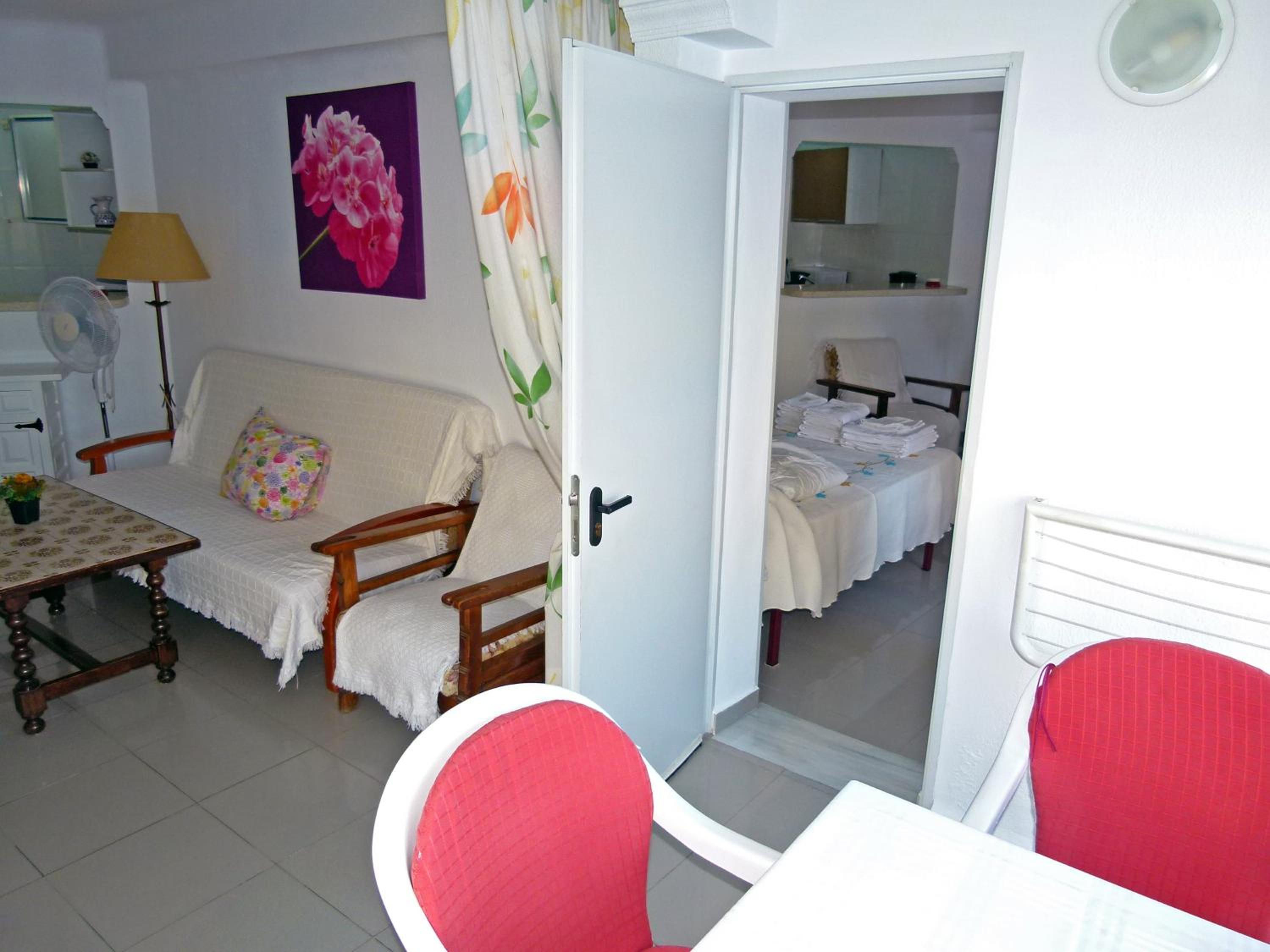 Apartamentos Intercentro Algarrobo-Costa APARTAMENTOS TURÍSTICOS -INMOBILIARIA