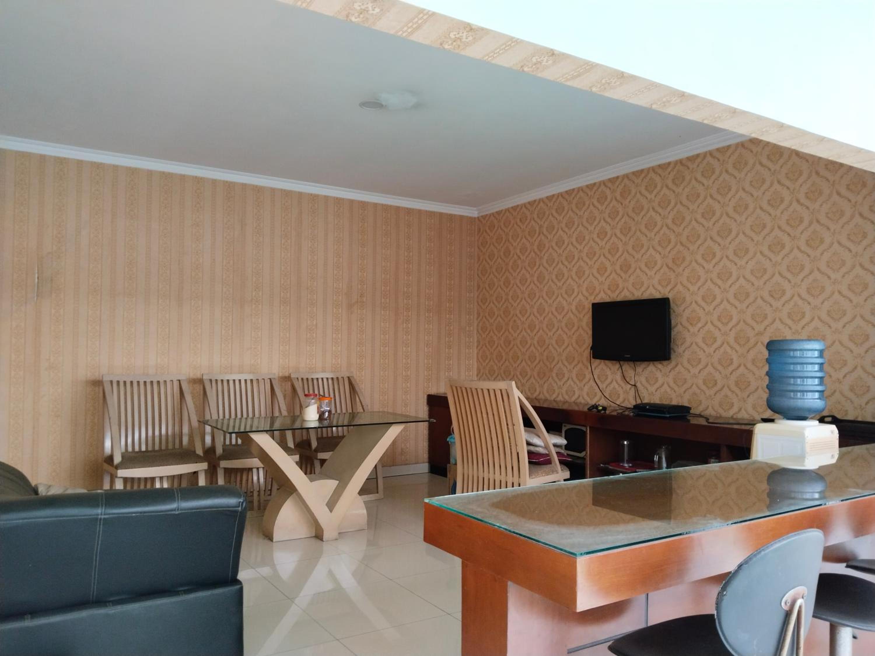 Twin Guest House Grand Wisata view 4