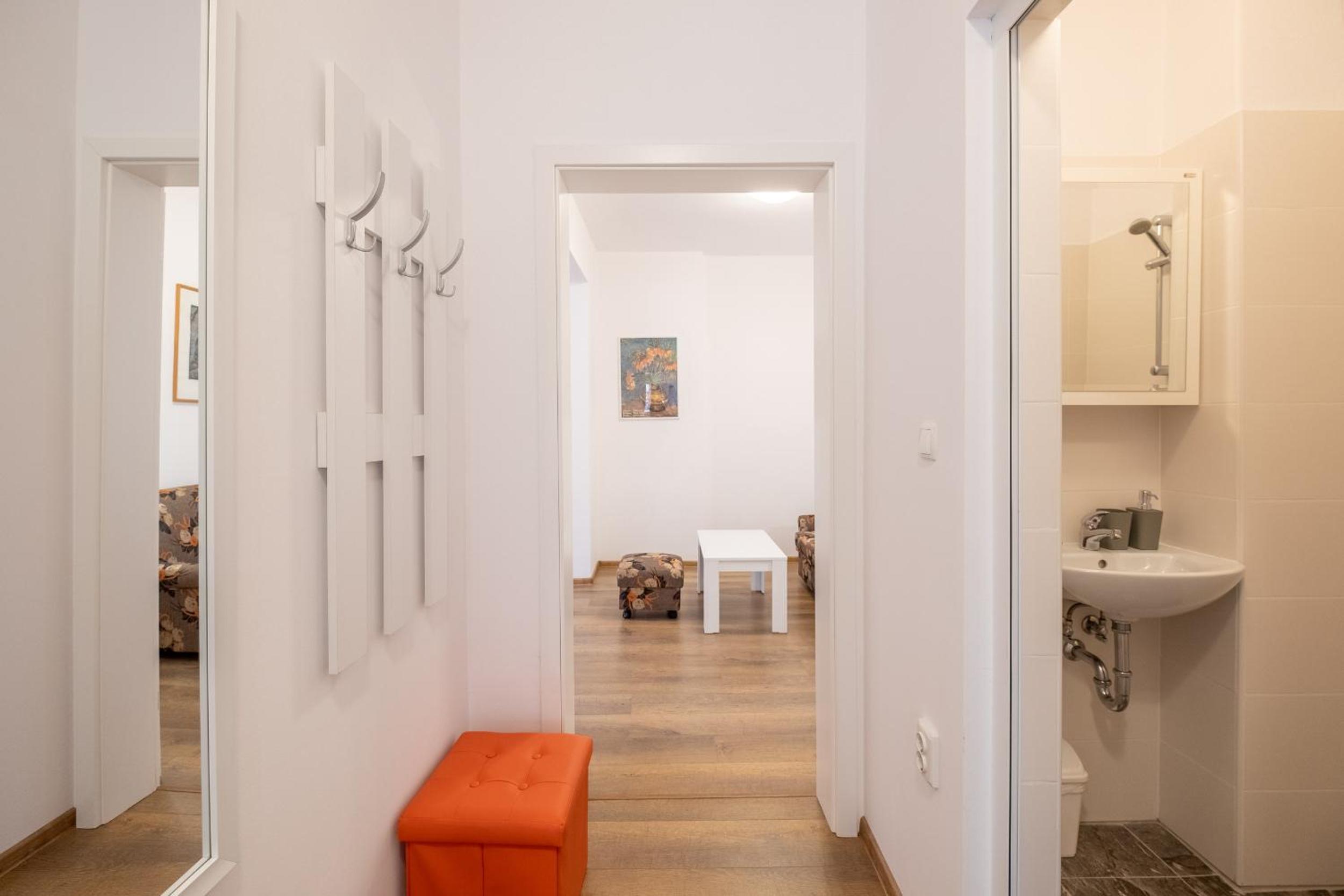 Peaceful downtown location - 2 bedroom apartment