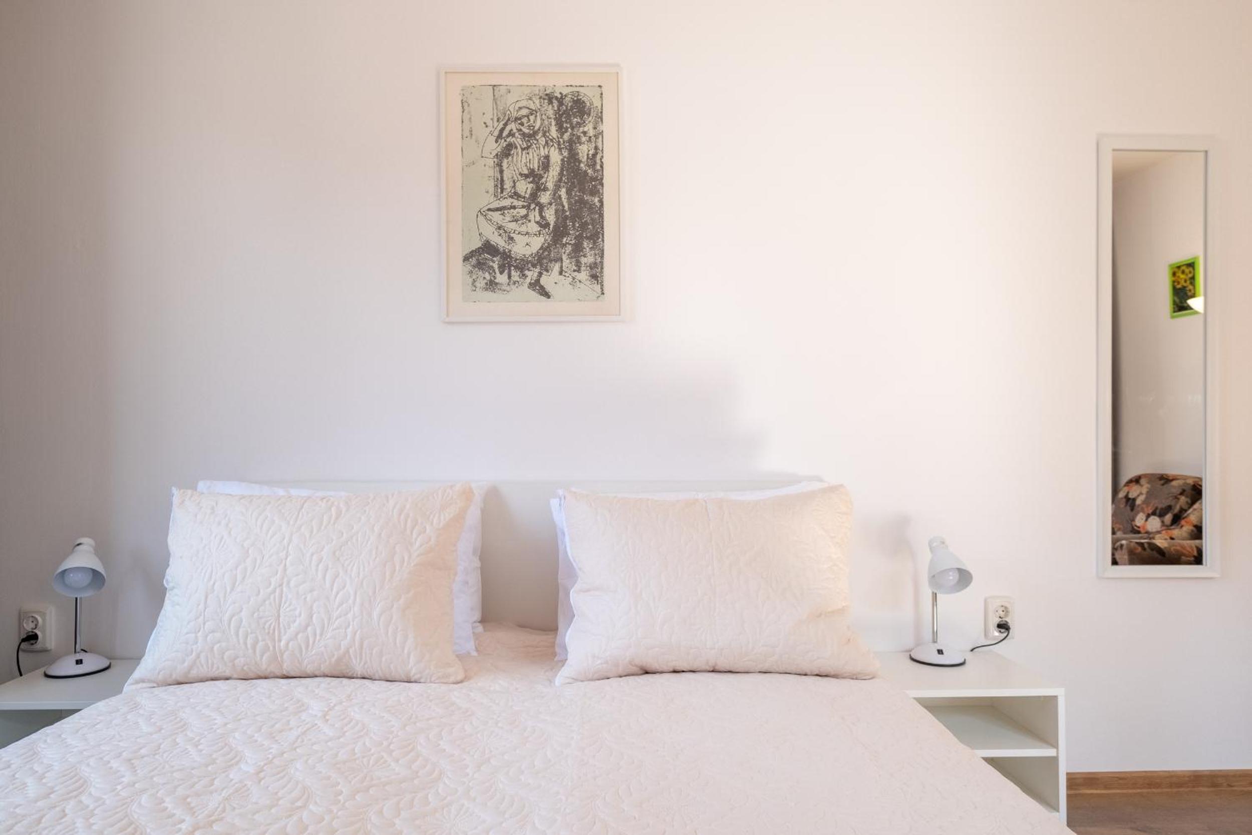 Peaceful downtown location - 2 bedroom apartment