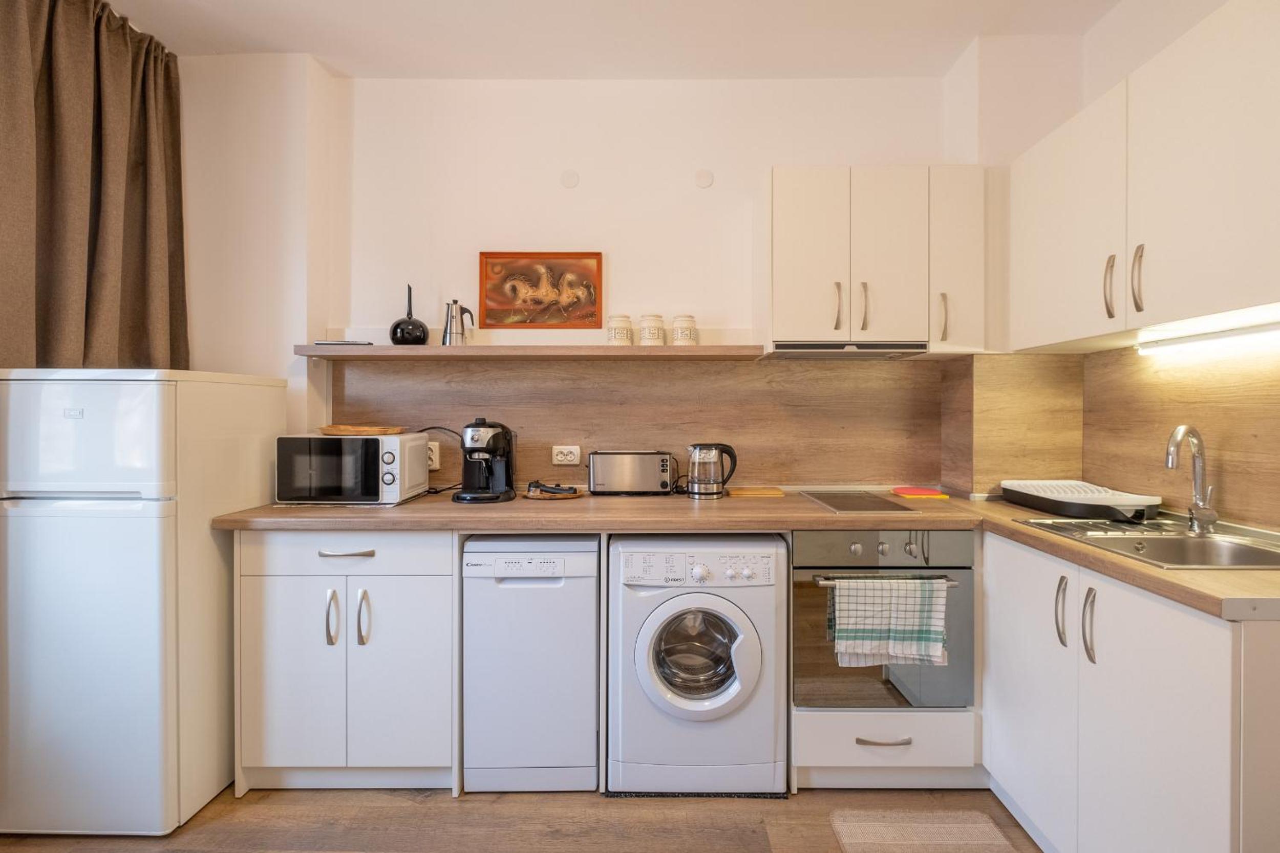 Peaceful downtown location - 2 bedroom apartment