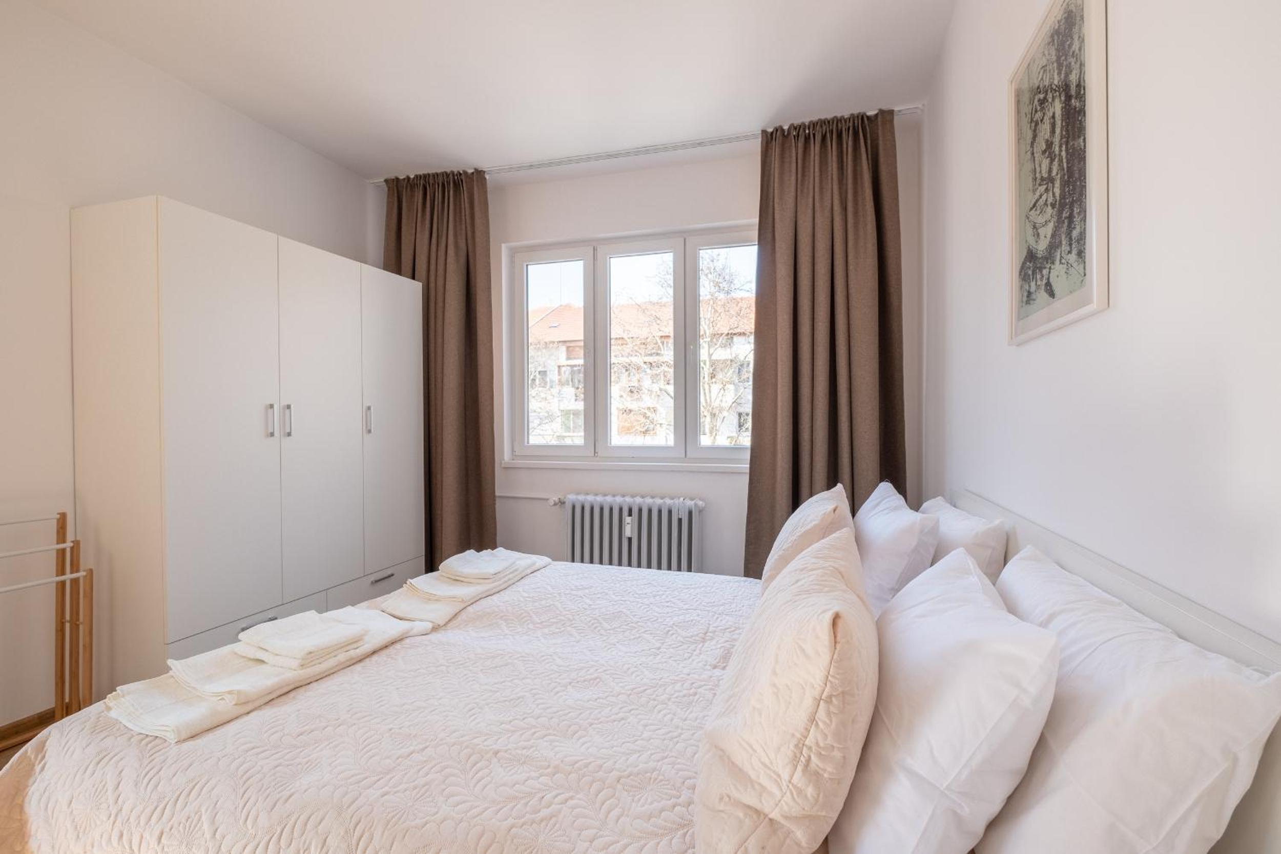 Peaceful downtown location - 2 bedroom apartment