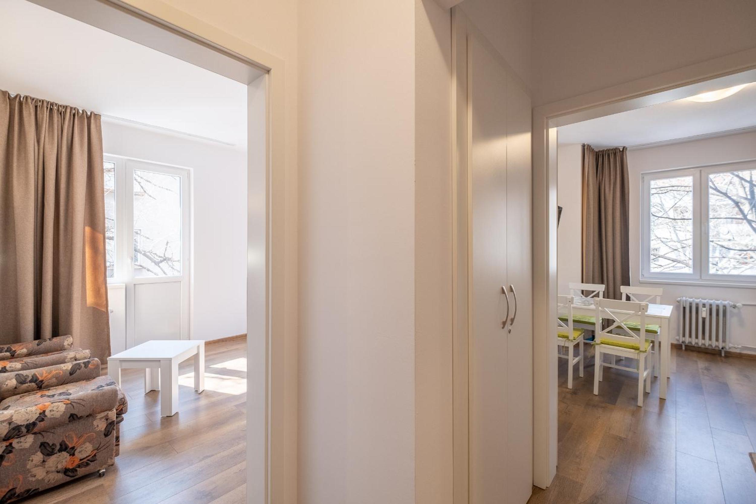 Peaceful downtown location - 2 bedroom apartment