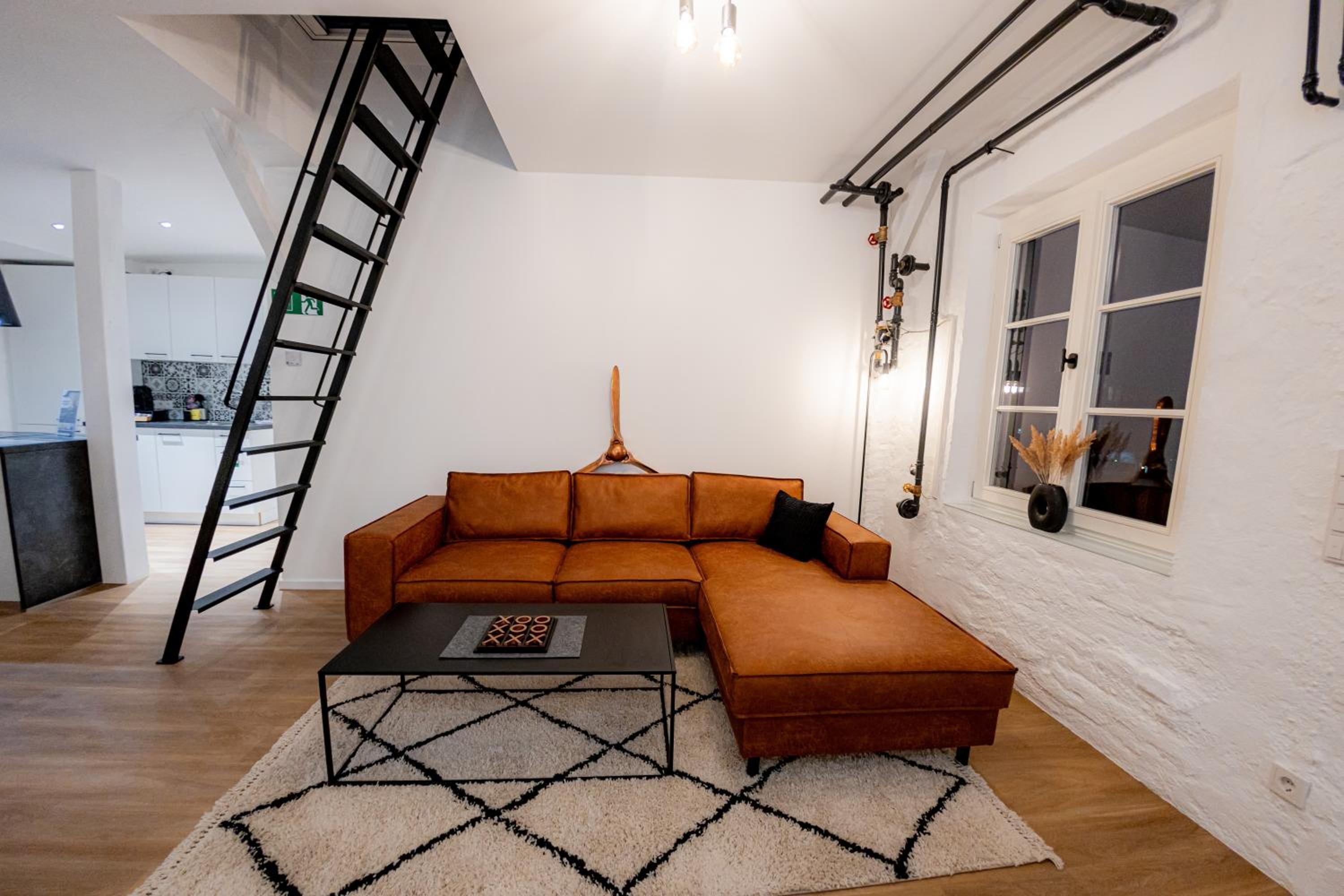 Highlight am Stadtplatz Mühldorf - C4S COME4STAY - 2 Zimmer Wohnung I bis zu 5 Gäste