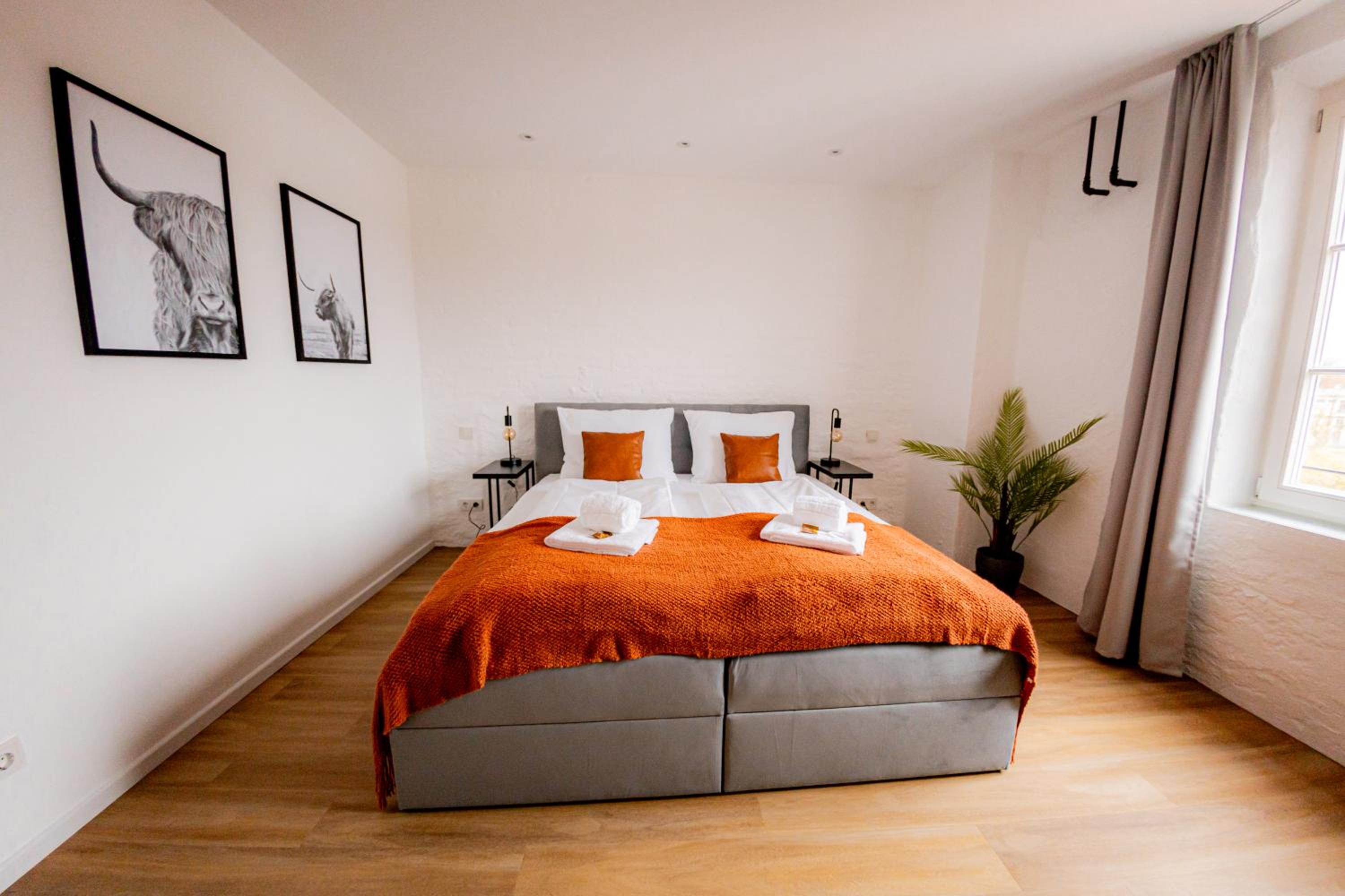 Highlight am Stadtplatz Mühldorf - C4S COME4STAY - 2 Zimmer Wohnung I bis zu 5 Gäste