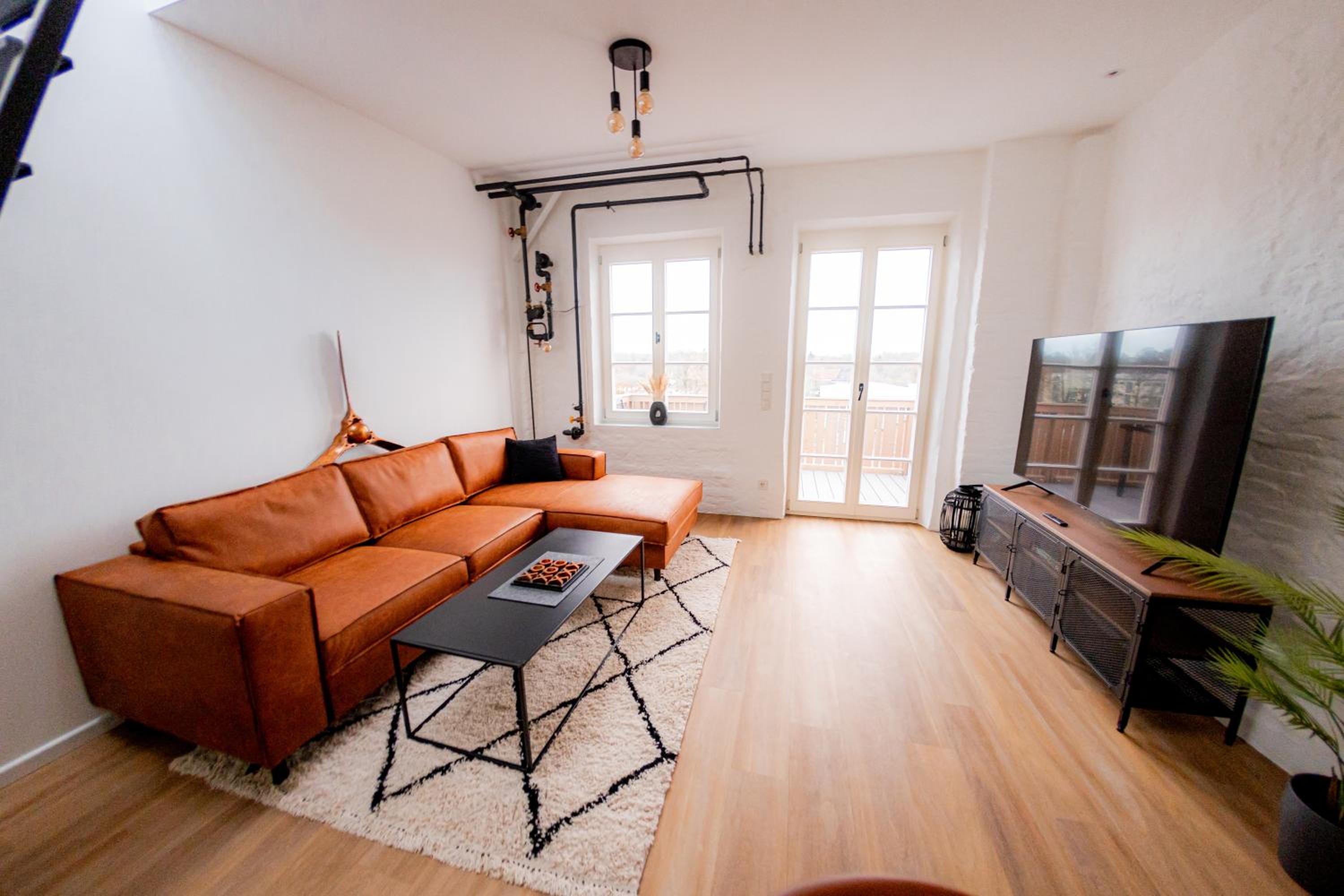 Highlight am Stadtplatz Mühldorf - C4S COME4STAY - 2 Zimmer Wohnung I bis zu 5 Gäste
