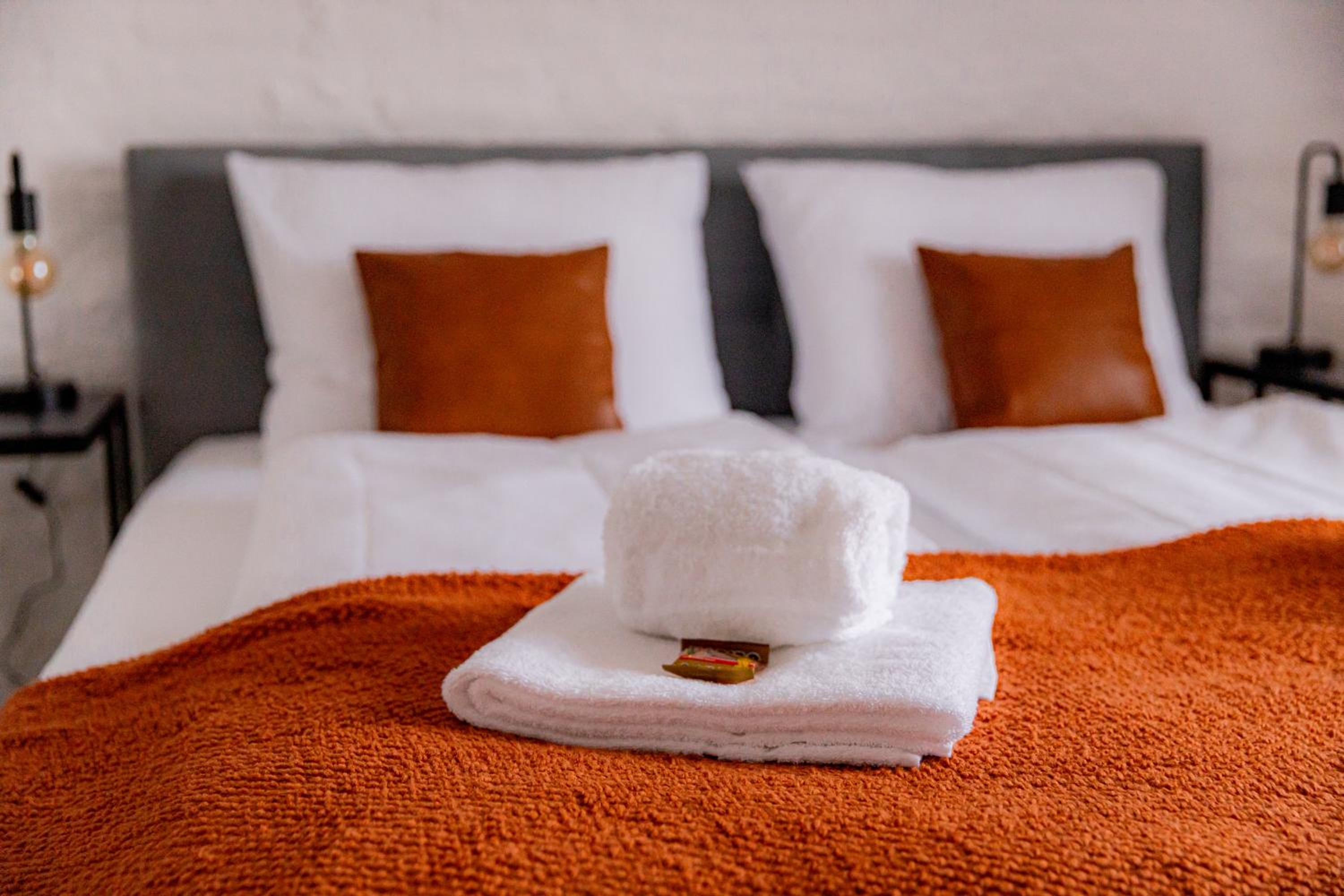 Highlight am Stadtplatz Mühldorf - C4S COME4STAY - 2 Zimmer Wohnung I bis zu 5 Gäste