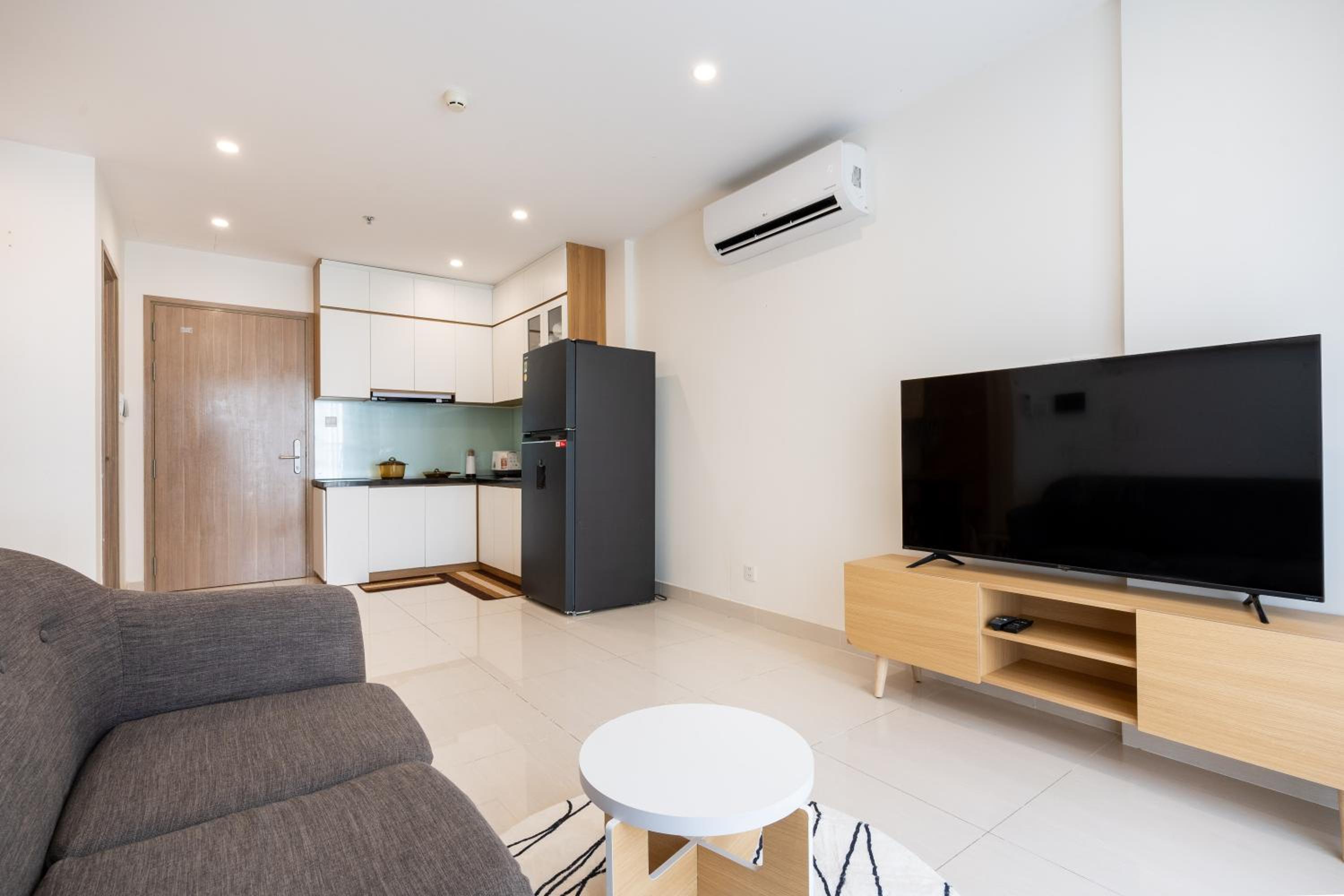 Emma House 8 - Can ho 1PN Vinhomes Grand Park Quan 9 view 3