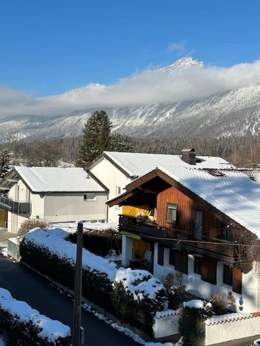Haus Schmidhuber Ferienwohnung 3 mit Balkon und Bergblick