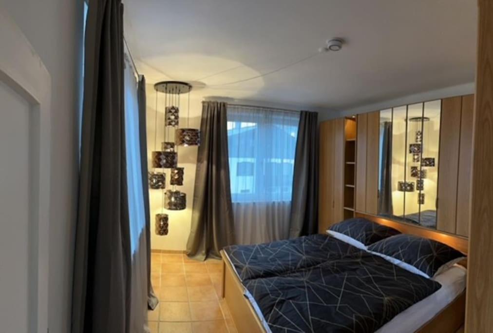 Haus Schmidhuber Ferienwohnung 3 mit Balkon und Bergblick