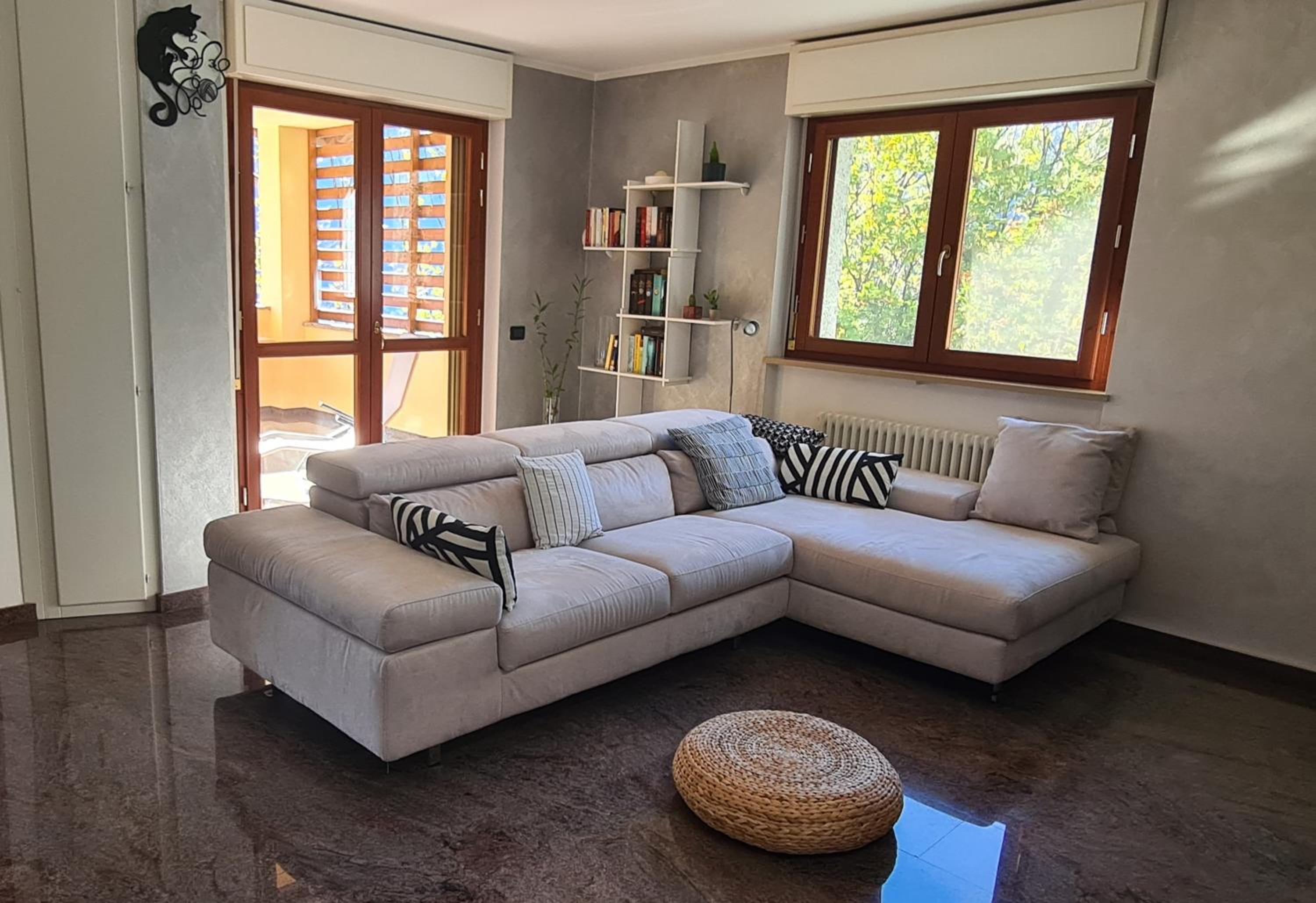 Casa Vignolet : la finestra su Pont-Saint-Martin view 3