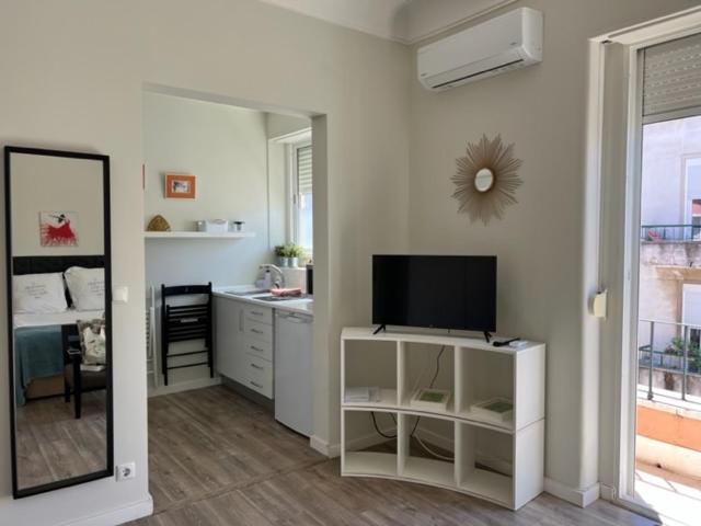 Cosy Studio Apartment @ Arroios - SSL 3B view 5