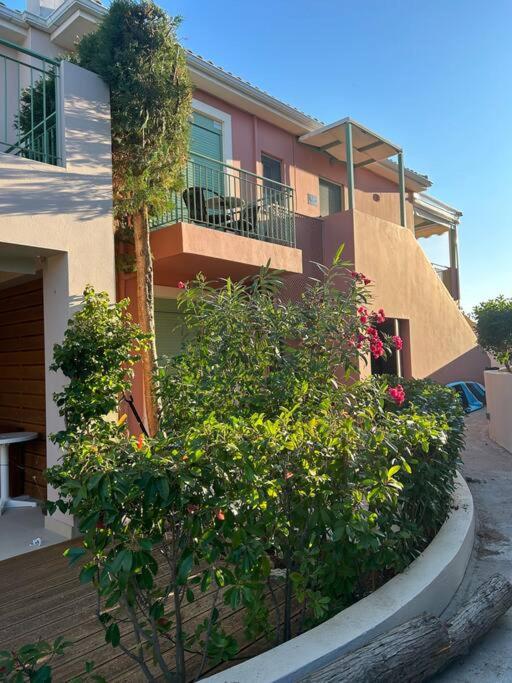 Cute apartment with private pool view 3