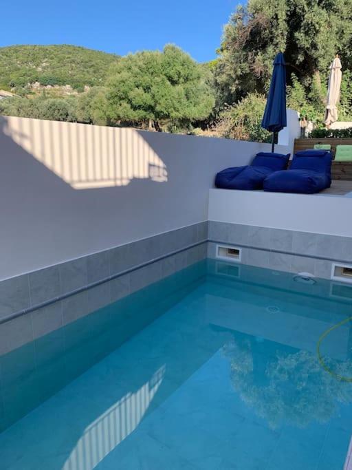 Cute apartment with private pool view 4