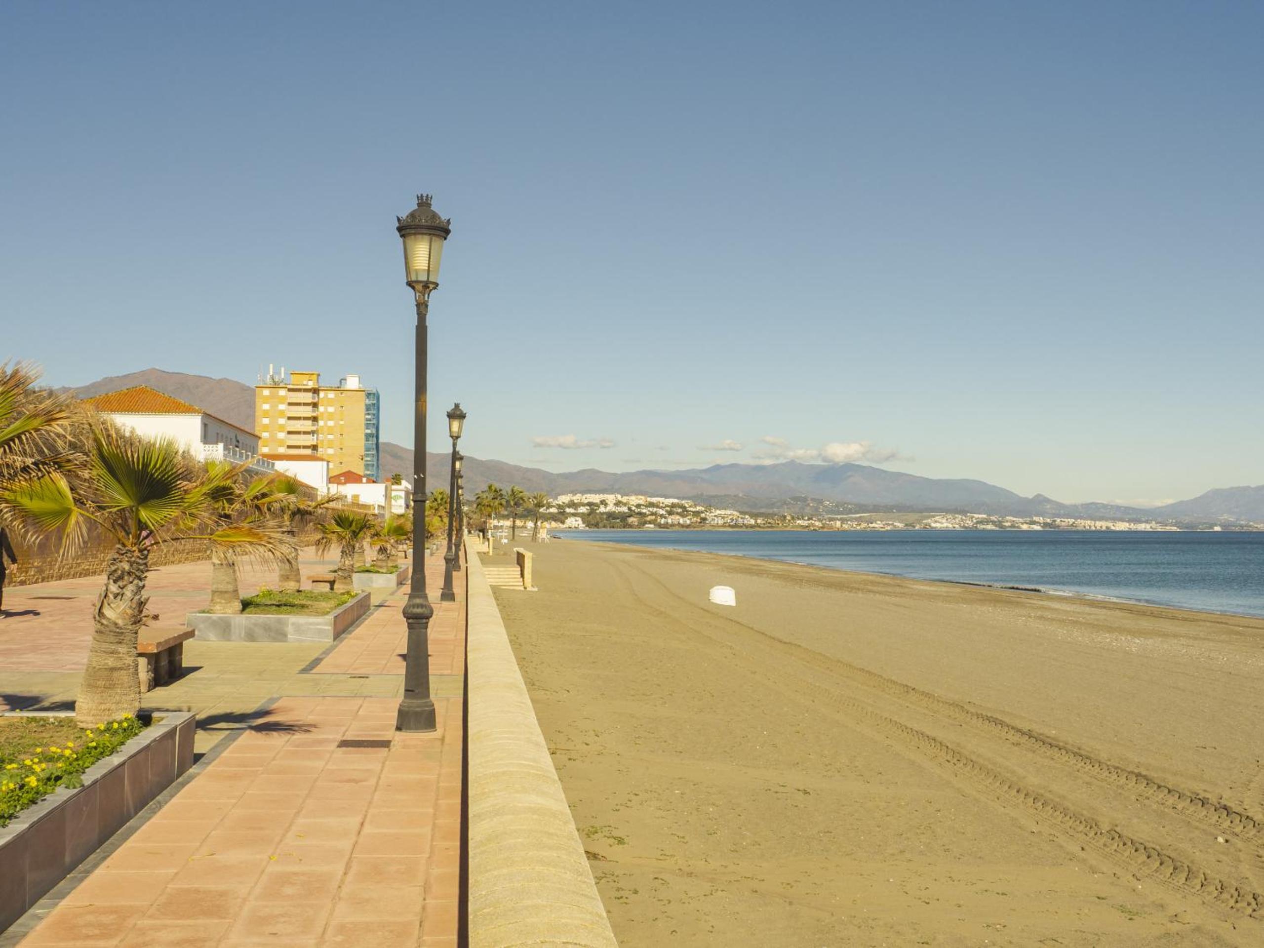 Cubo's Apartment Duquesa Manilva & Parking view 4