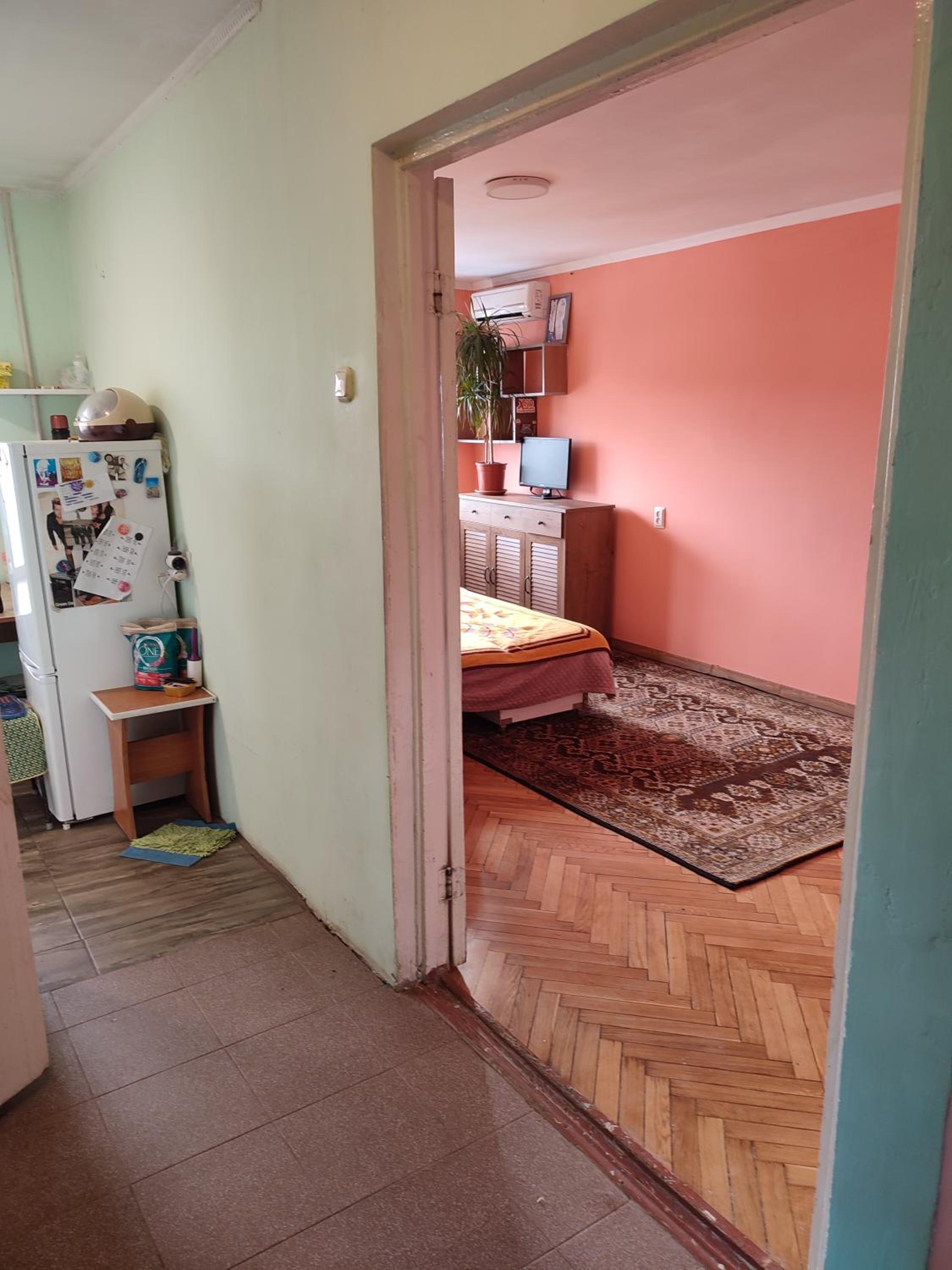 One room in apartment in the park center area of Chisinau view 4