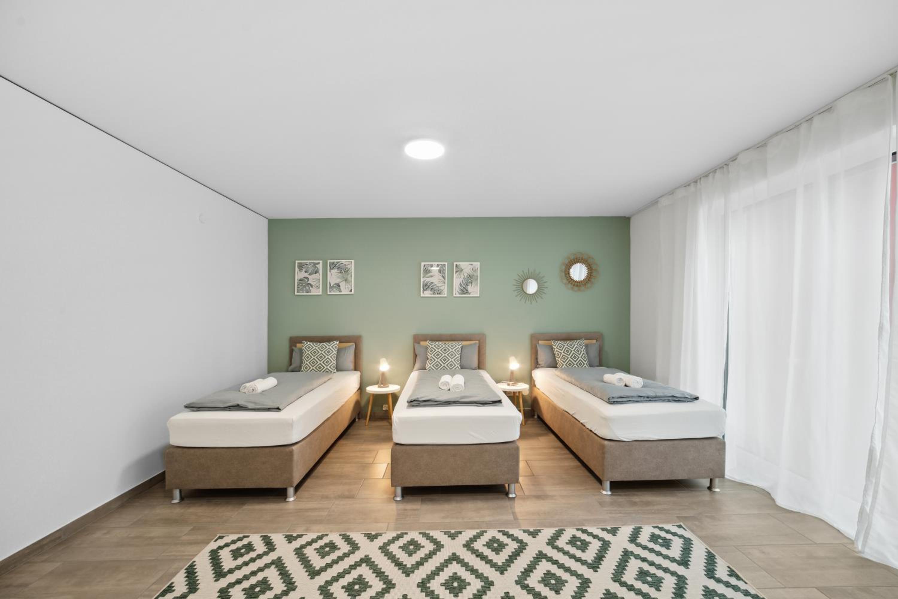 Sali Homes - AM2 Spacious Apartment with Terrace in City Center