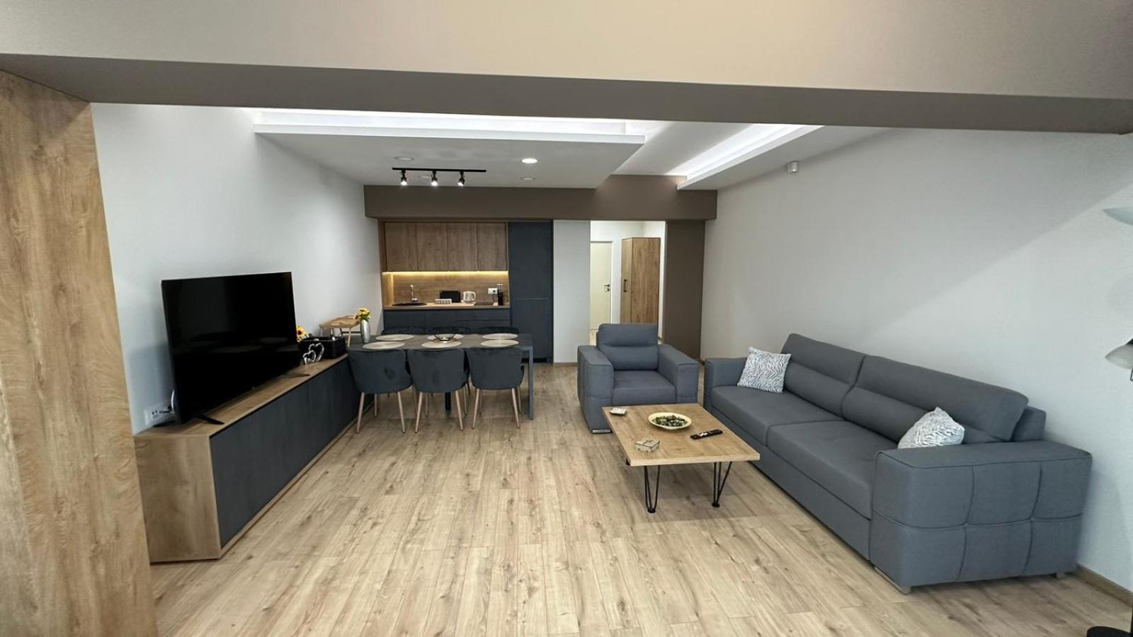 South Apartmani