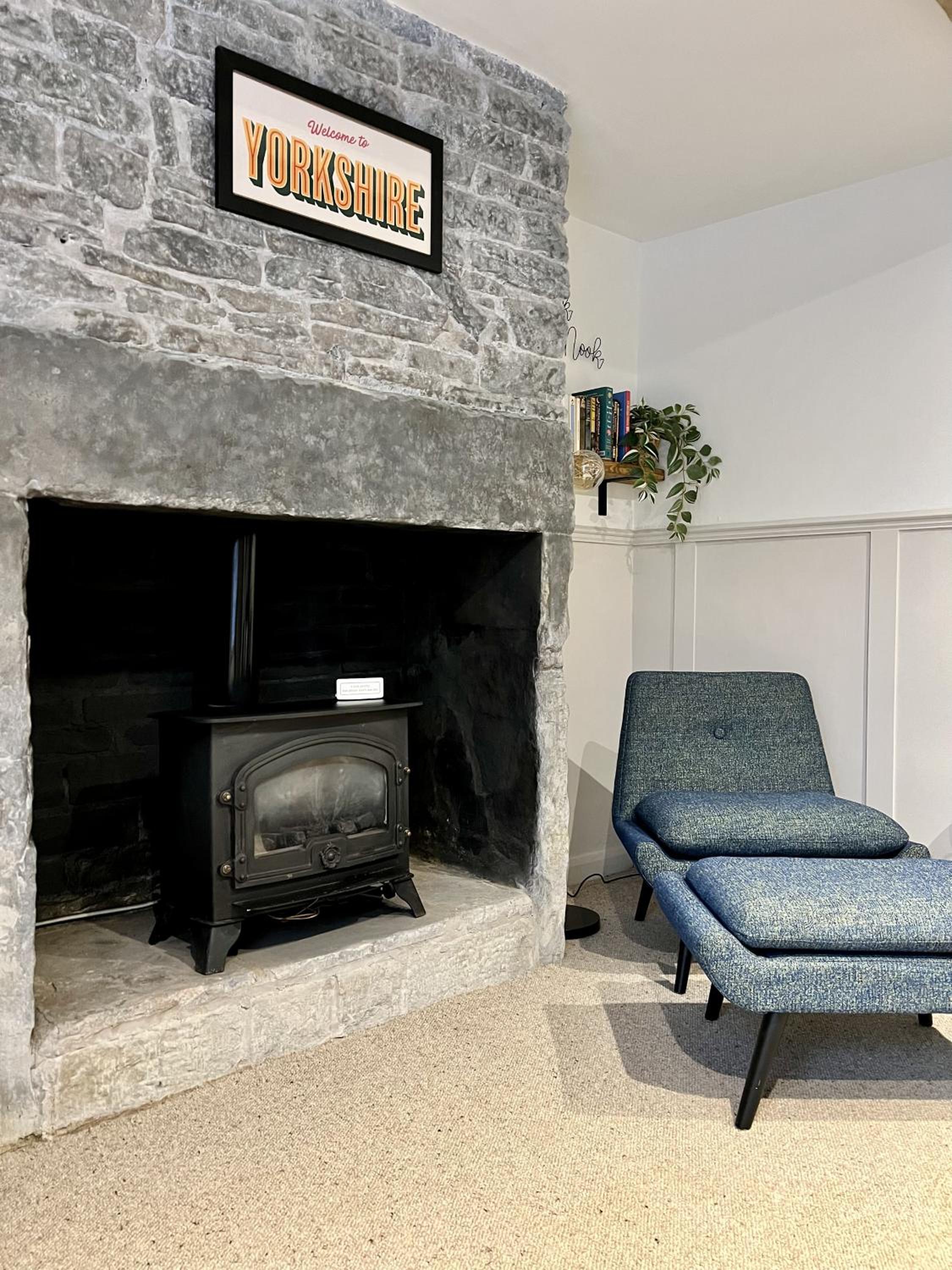 Nine Cooper Lane, Holmfirth view 4