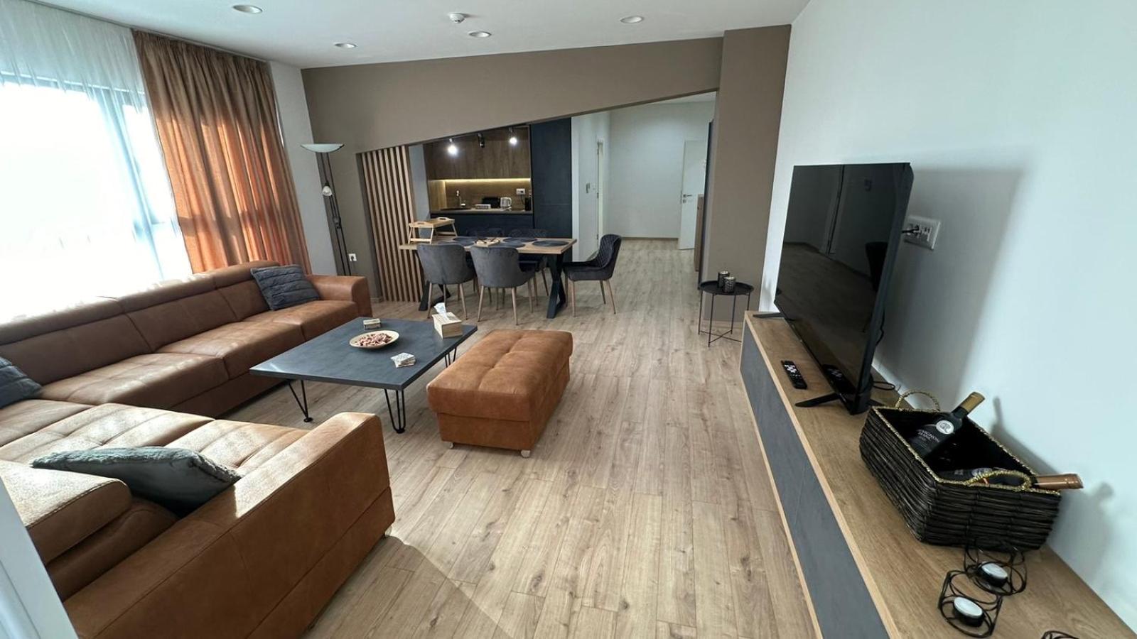 South Apartmani