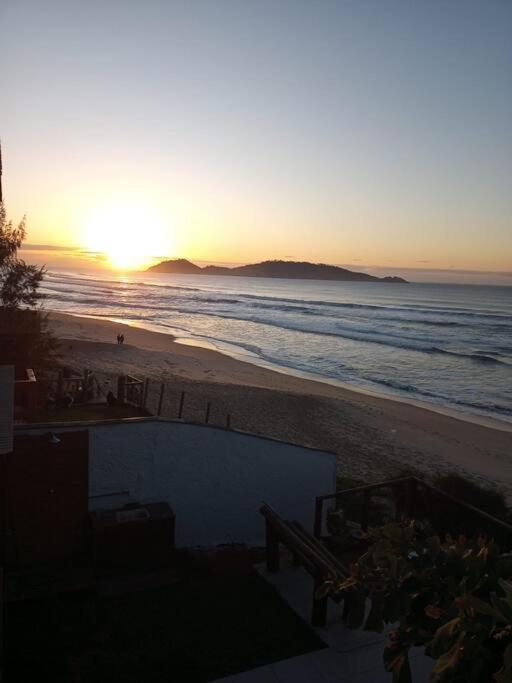 Apartamento Pé na Areia