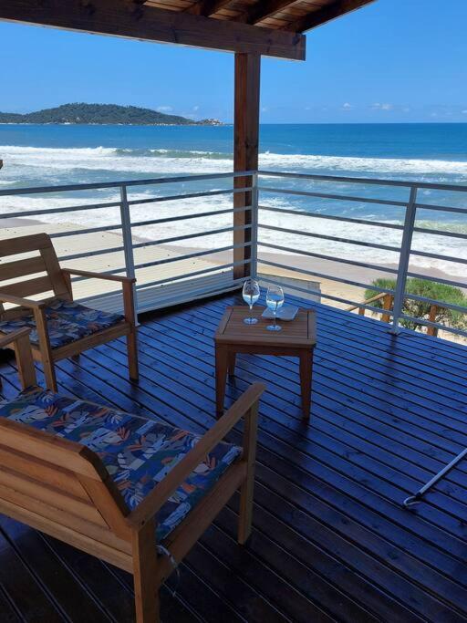 Apartamento Pé na Areia