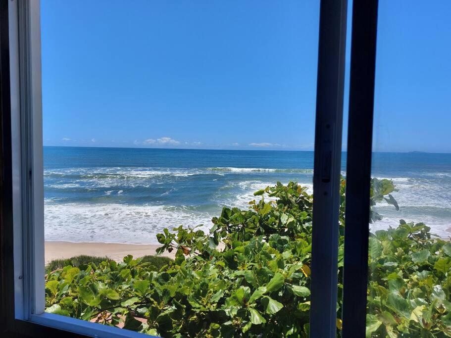 Apartamento Pé na Areia