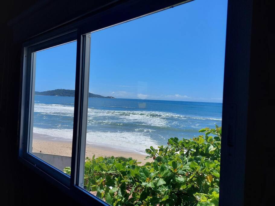 Apartamento Pé na Areia
