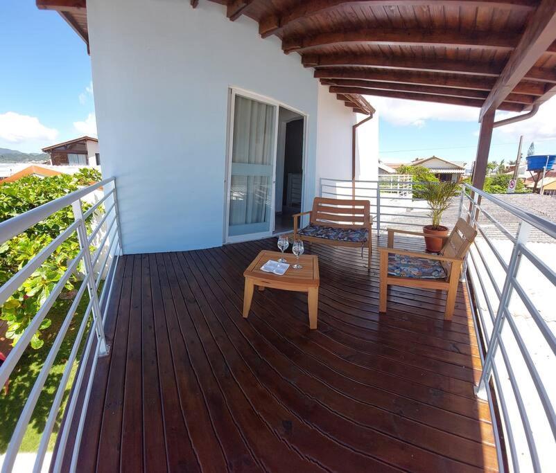 Apartamento Pé na Areia