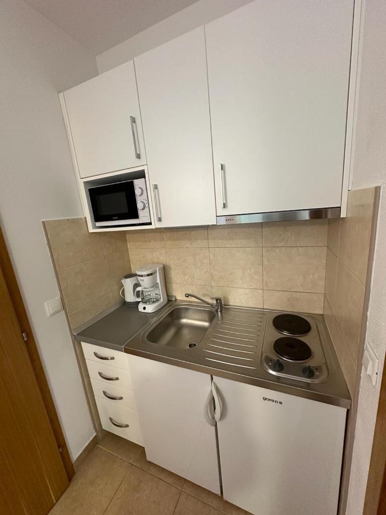 Apartmani Vice view 5
